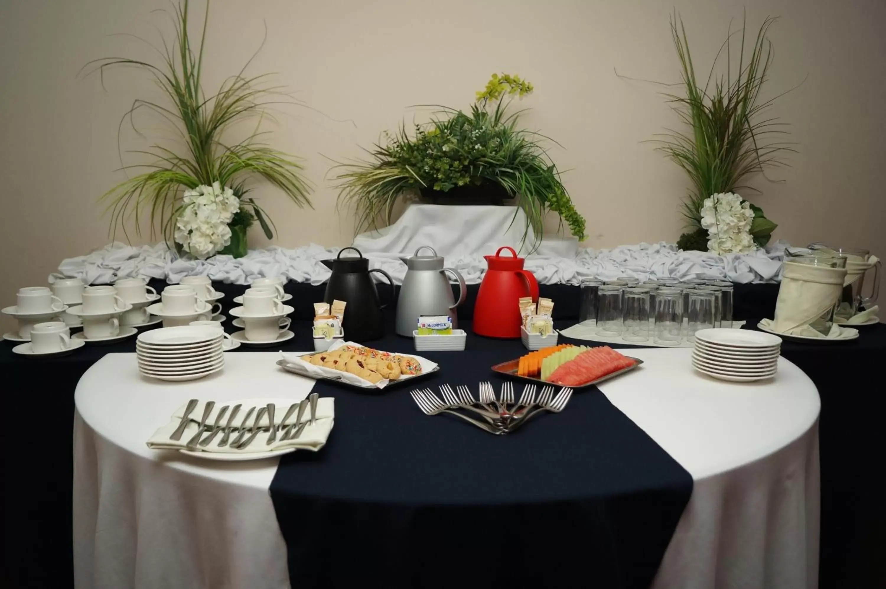 Meeting/conference room, Food in Holiday Inn Tuxpan - Convention Center, an IHG Hotel