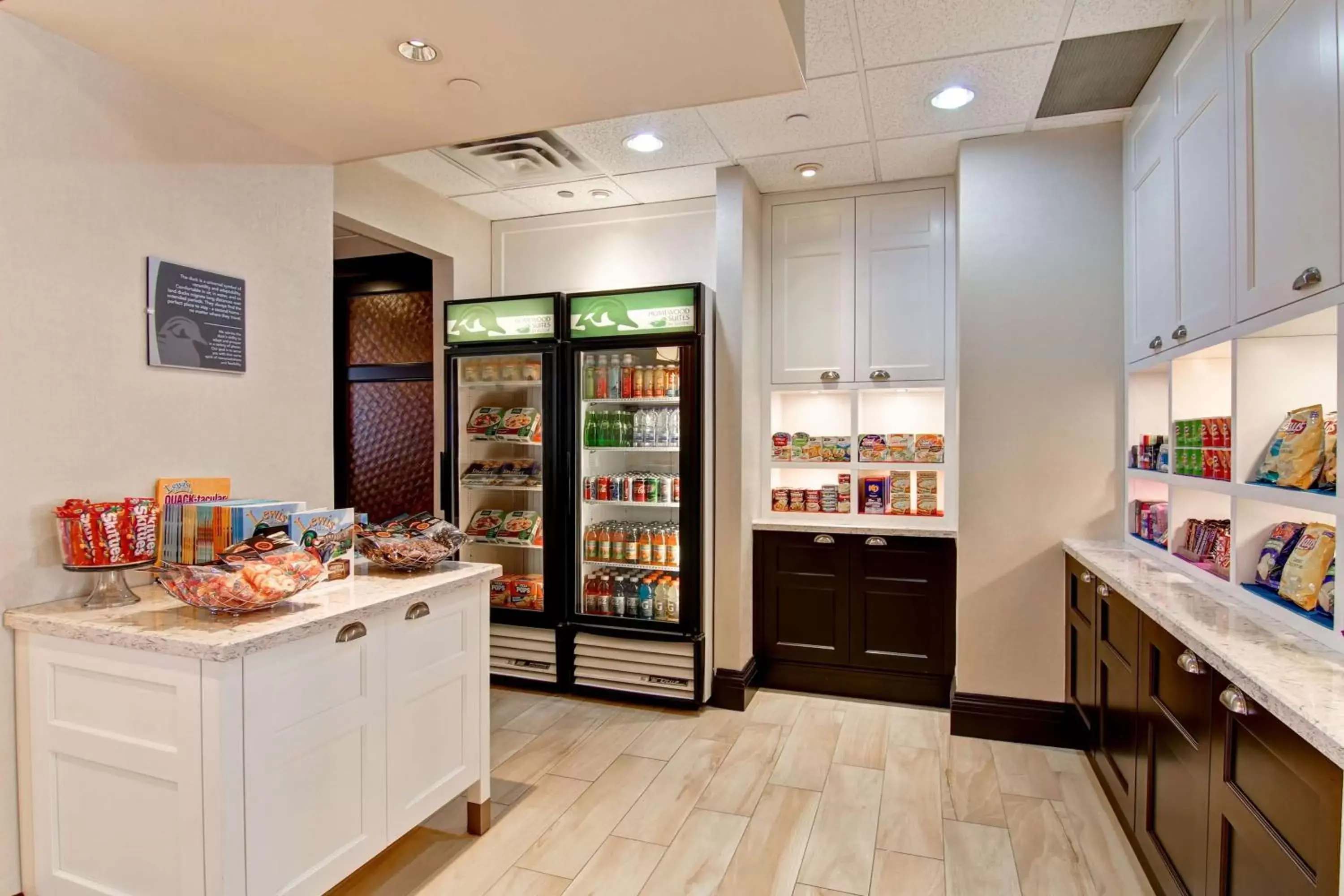 Dining area in Homewood Suites by Hilton Toronto-Mississauga