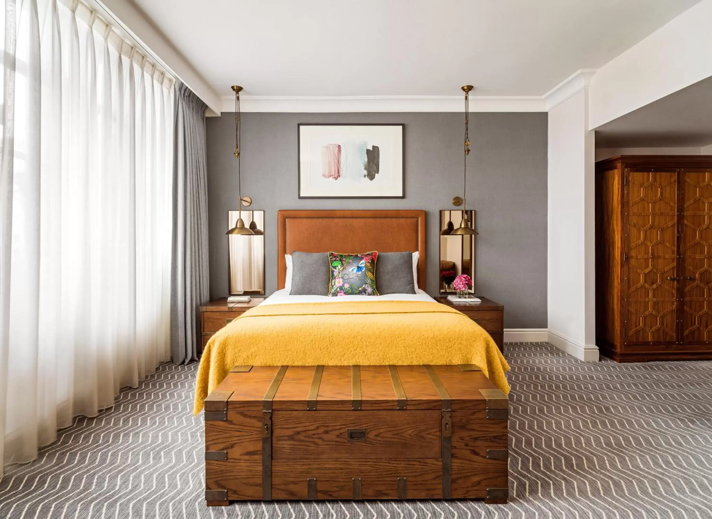 Bedroom, Bed in Kimpton Clocktower, an IHG Hotel