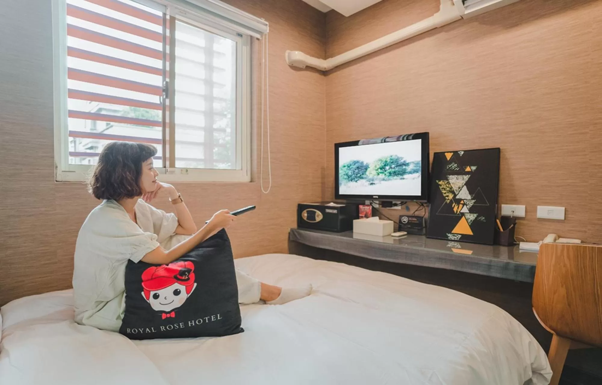 TV and multimedia, Bed in Royal Rose Hotel Taipei Station