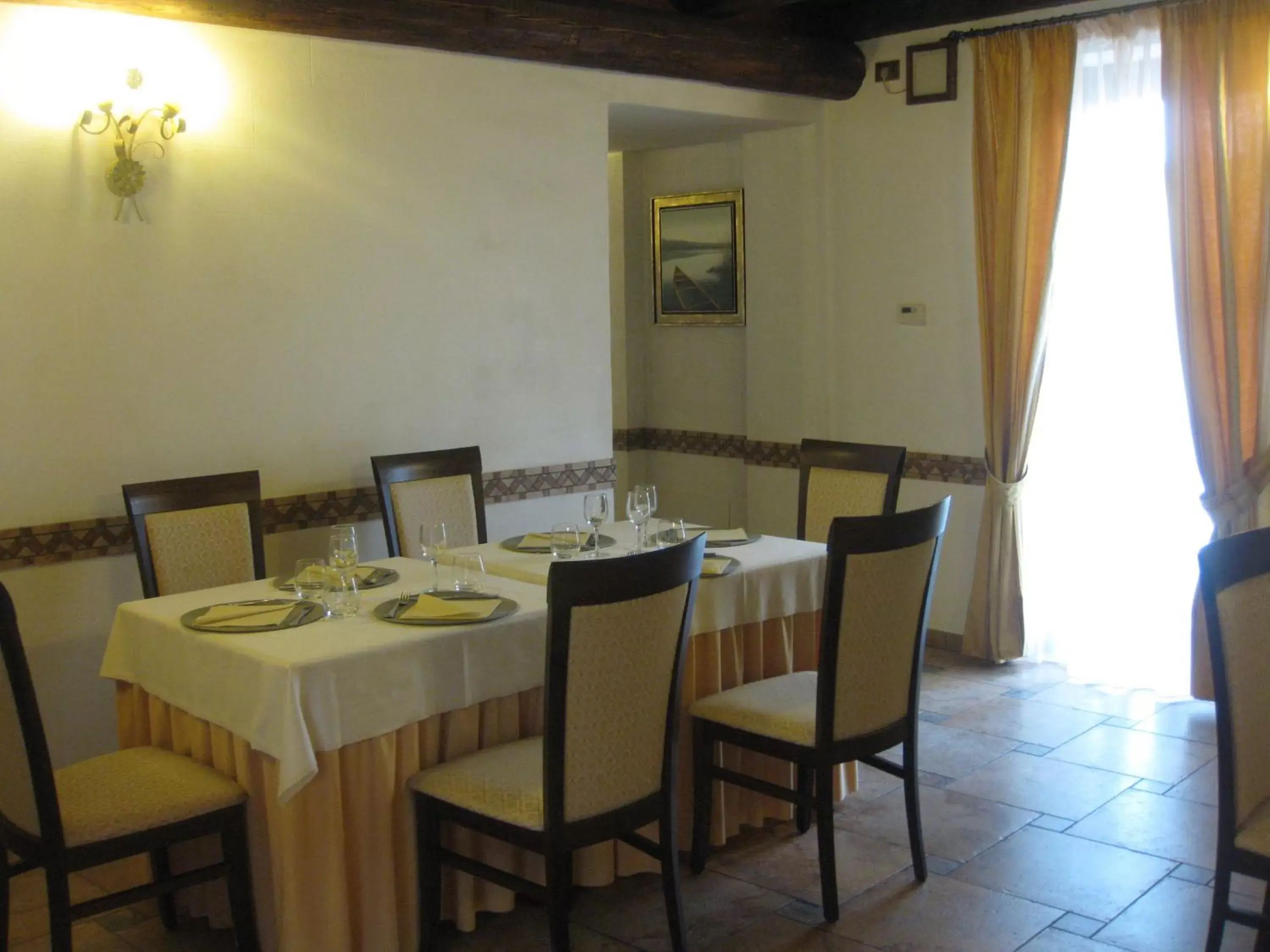 Restaurant/Places to Eat in Albergo Giardino