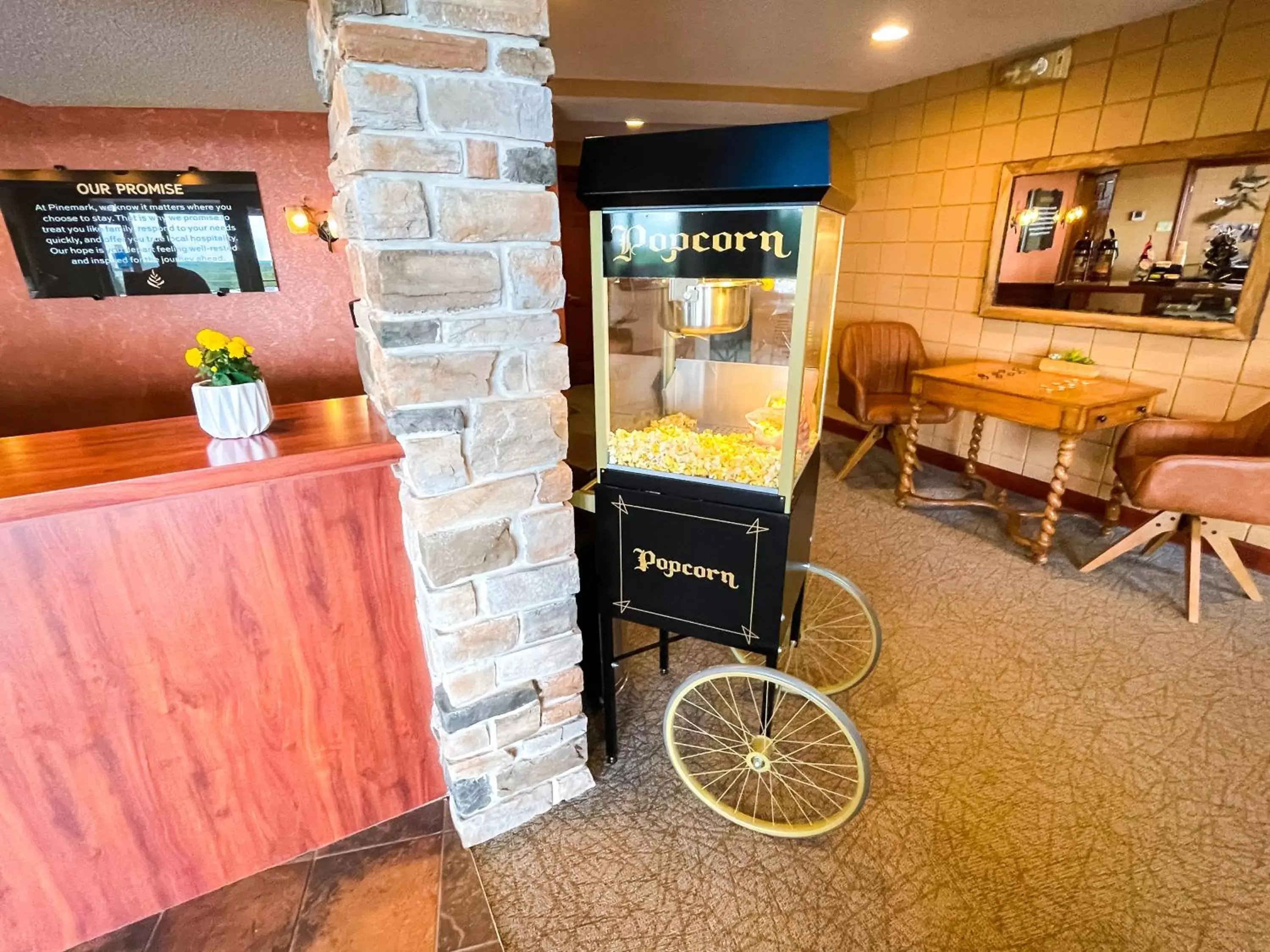 Lobby or reception in PINEMARK Inn Suites Events