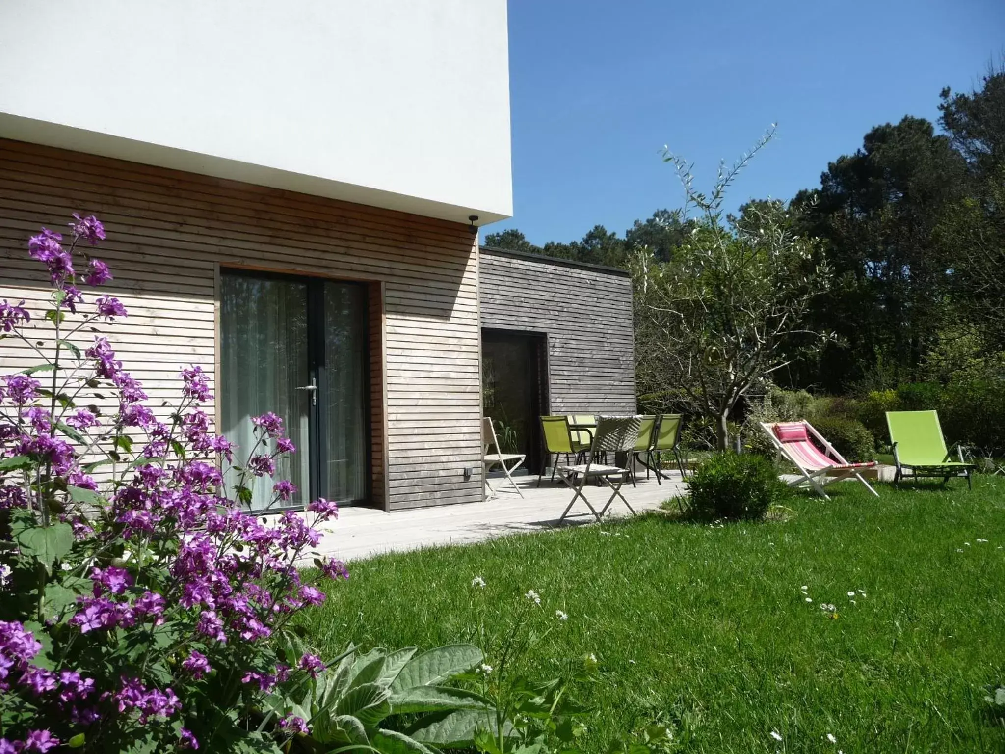 Garden view, Patio/Outdoor Area in Le Jardin aux Oiseaux