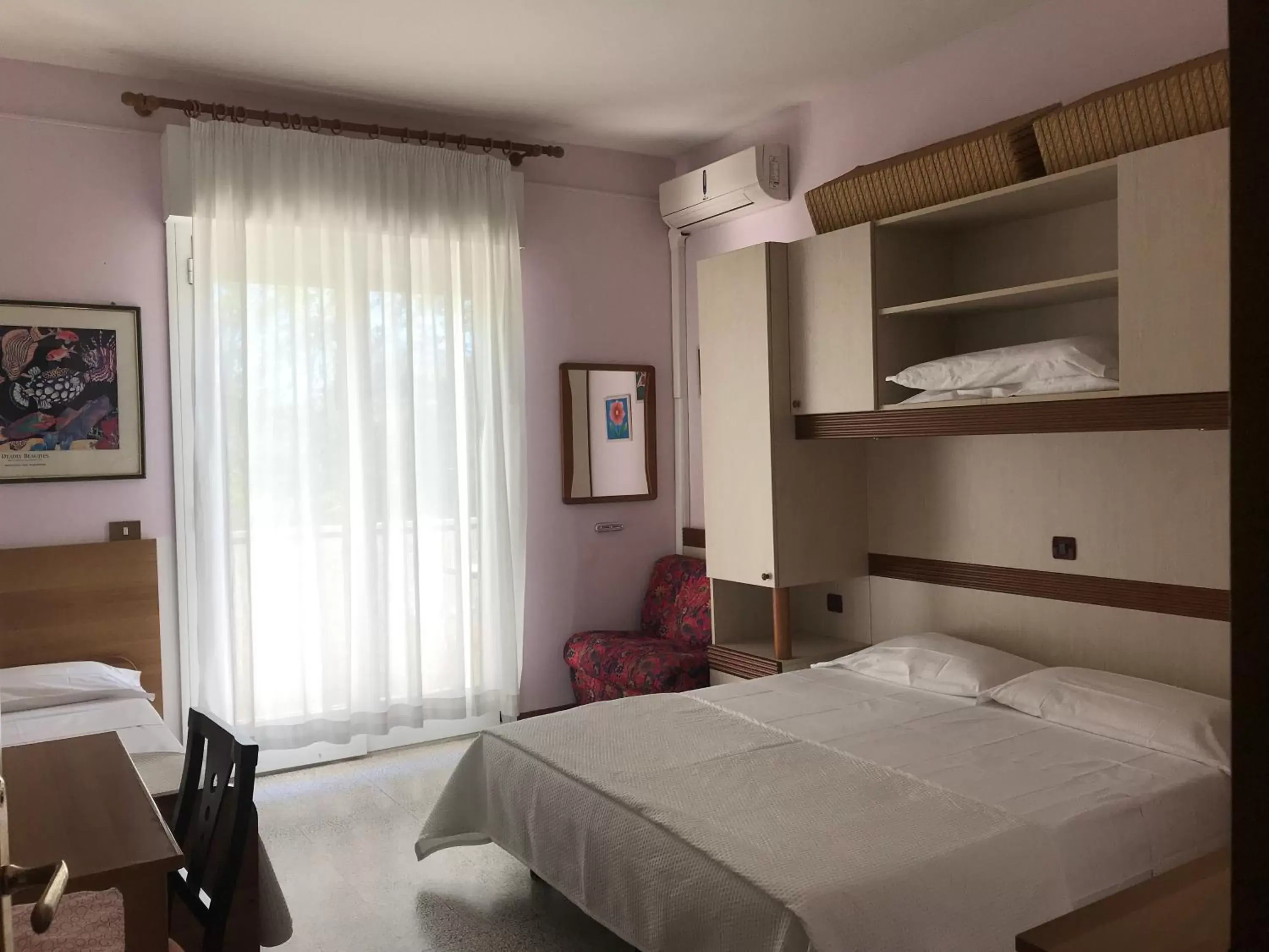 Photo of the whole room, Bed in Pensione Imperia