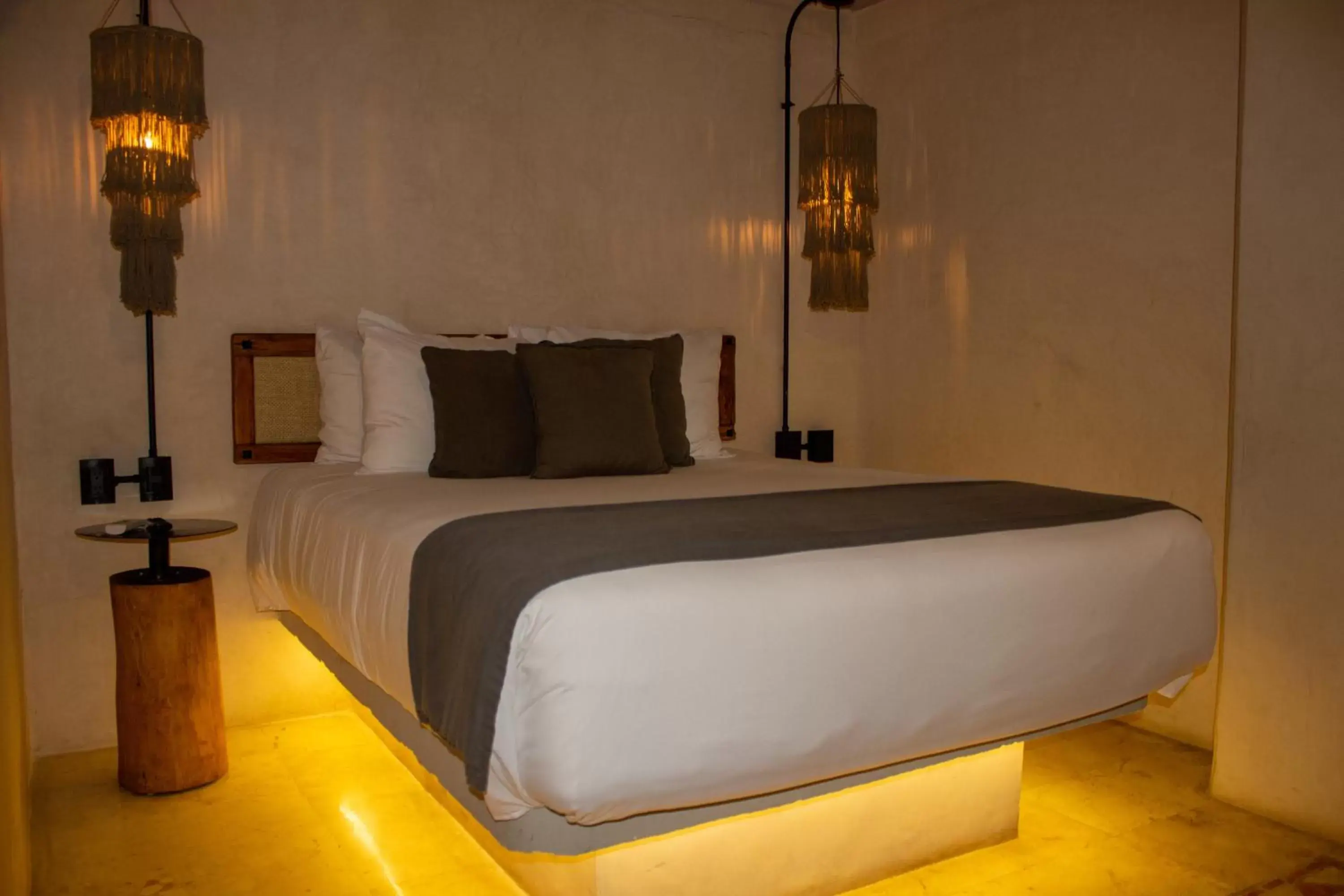 Deluxe Room in Caribbean Paradise Hotel & Spa - 5th Avenue Deluxe Room in Caribbean Paradise Hotel & Spa - 5th Avenue