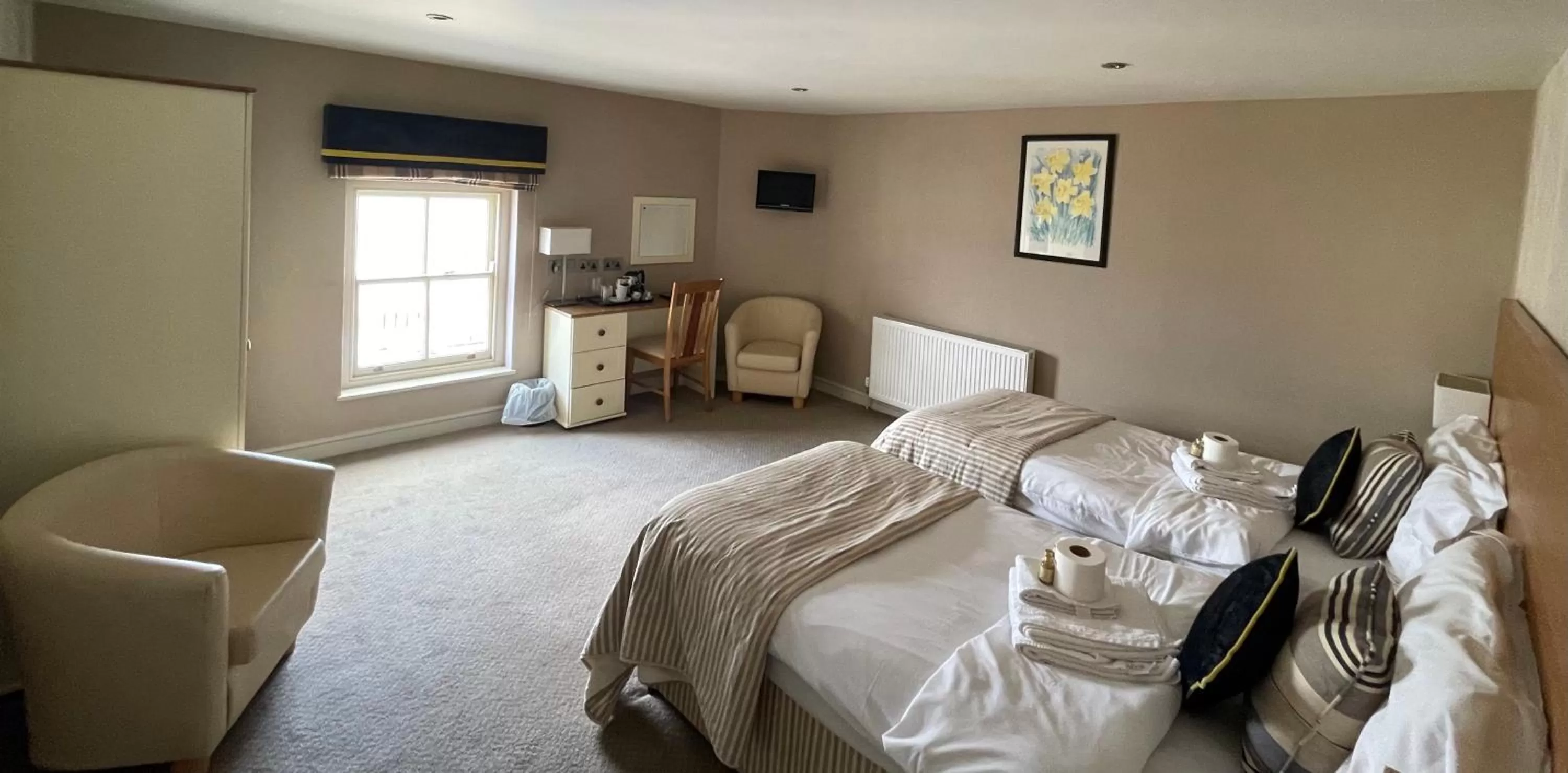 Bedroom, Bed in Garddfon Inn