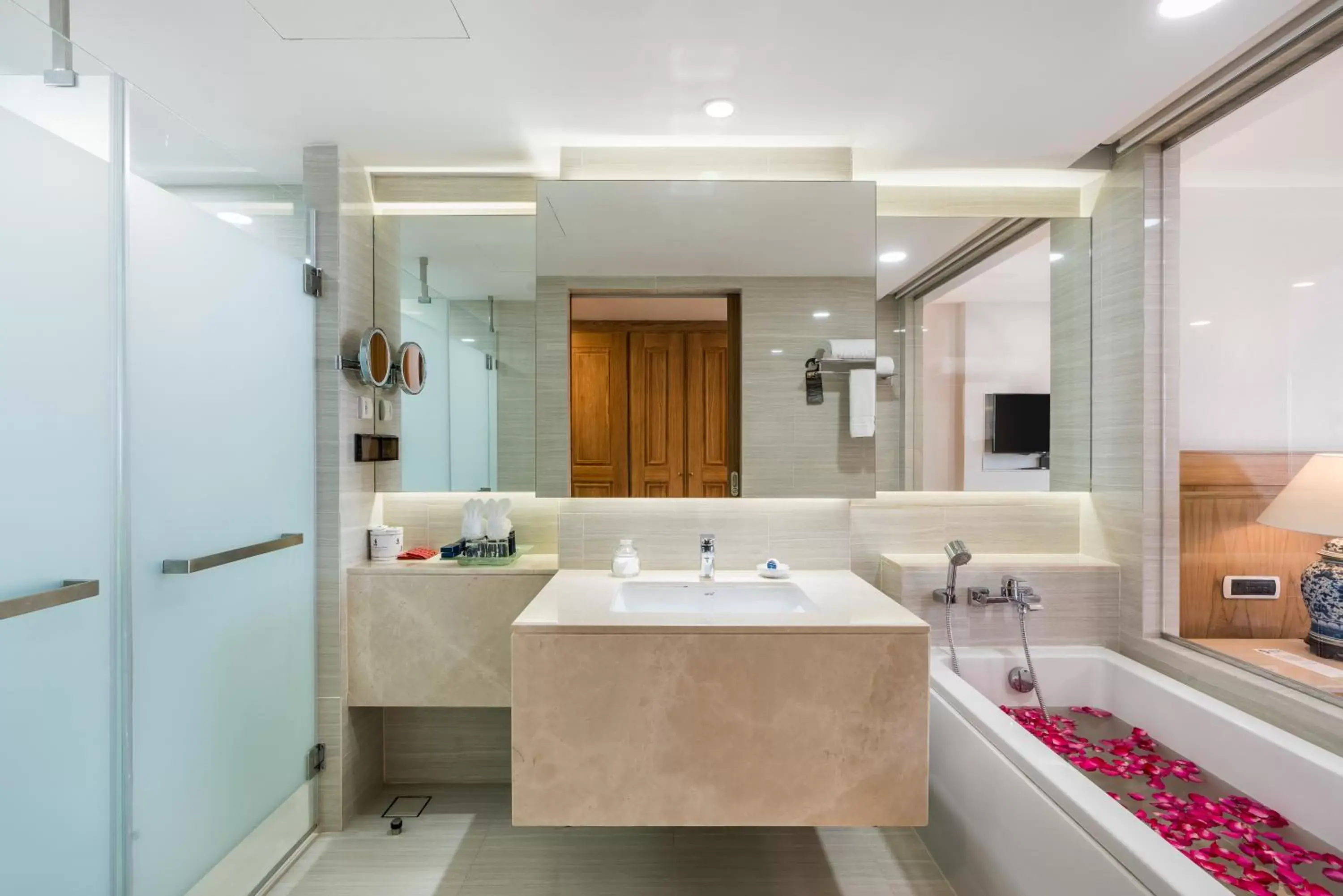 Bathroom in Royal Cliff Beach Hotel Pattaya