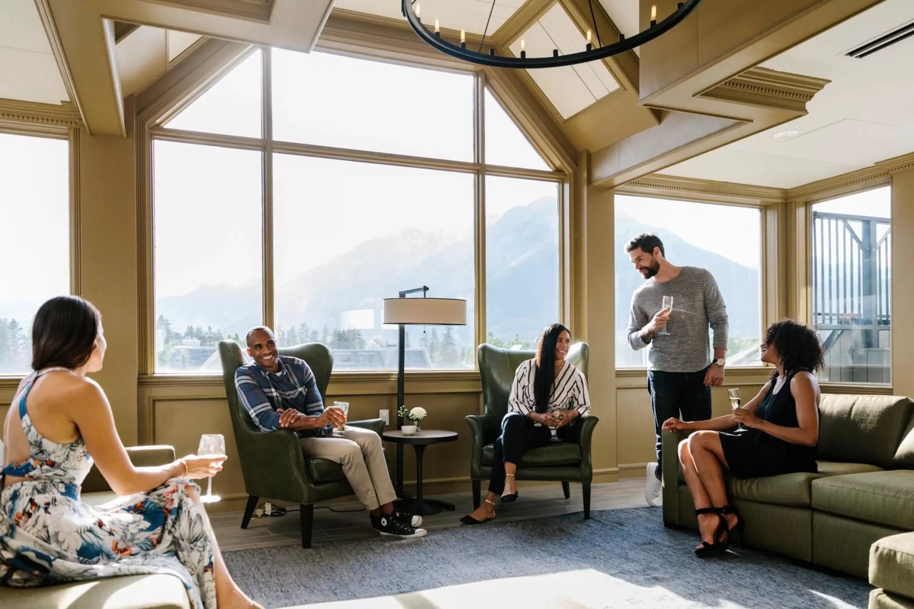 Lounge or bar in Mount Royal Hotel