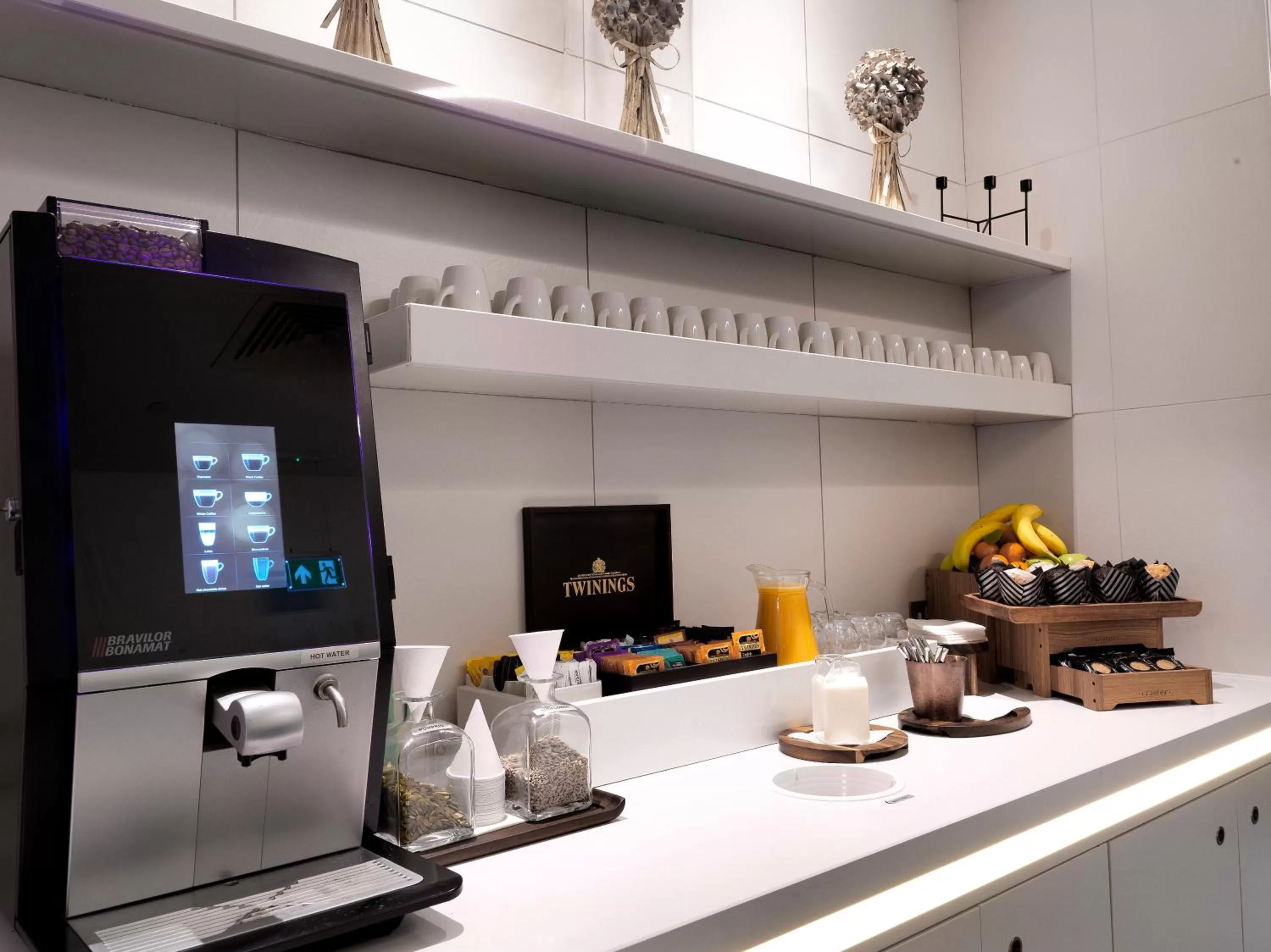 Meeting/conference room in Crowne Plaza London Kings Cross by IHG