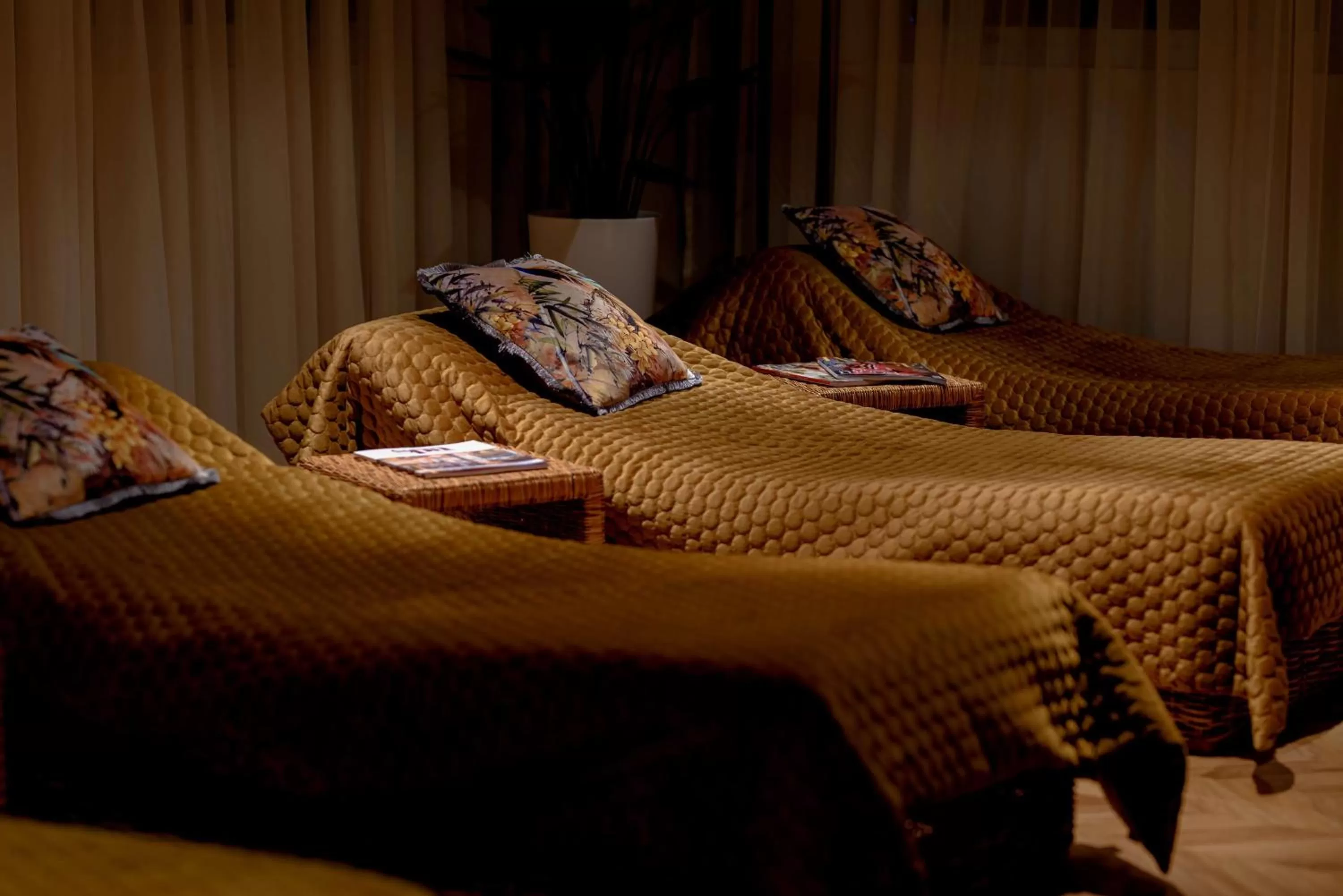 Spa and wellness centre/facilities, Bed in Radisson Blu Hotel, Cork