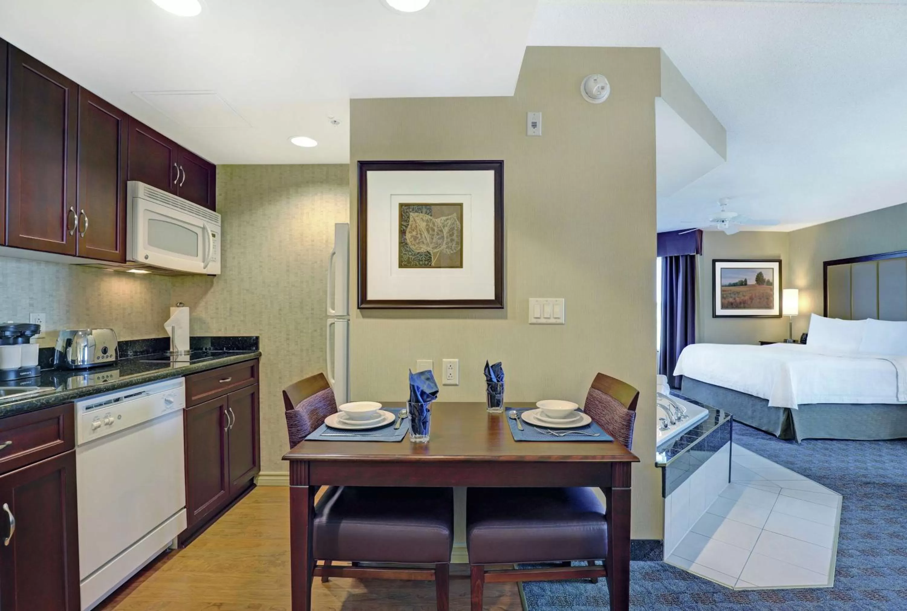 Kitchen or kitchenette in Homewood Suites by Hilton Cambridge-Waterloo, Ontario