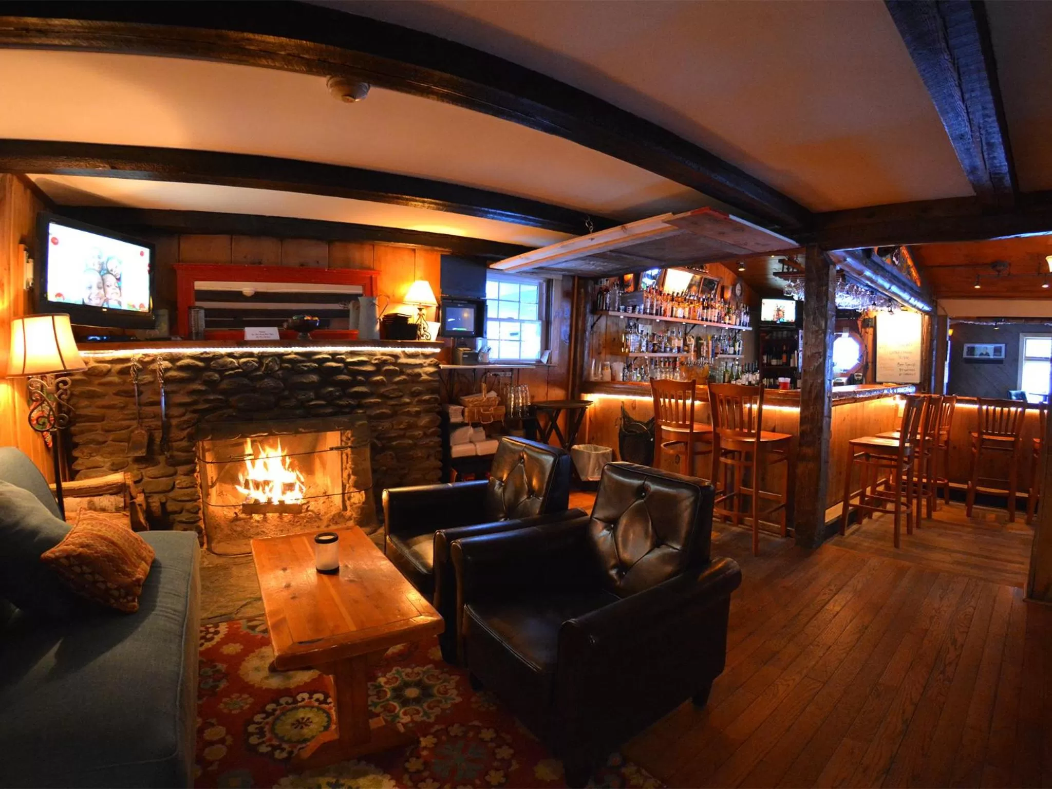 Lounge or bar in Hyde Away Inn