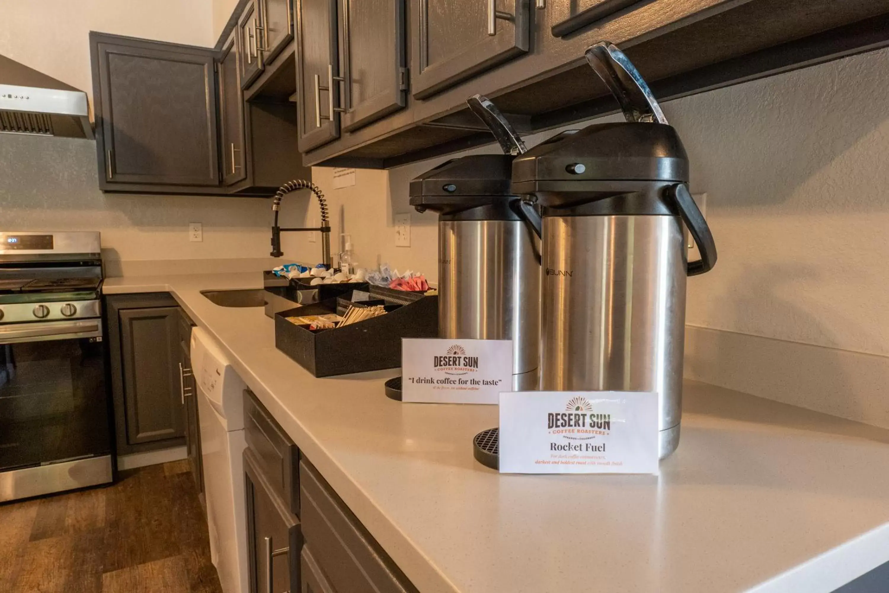 Coffee/tea facilities, Kitchen/Kitchenette in Motel Durango