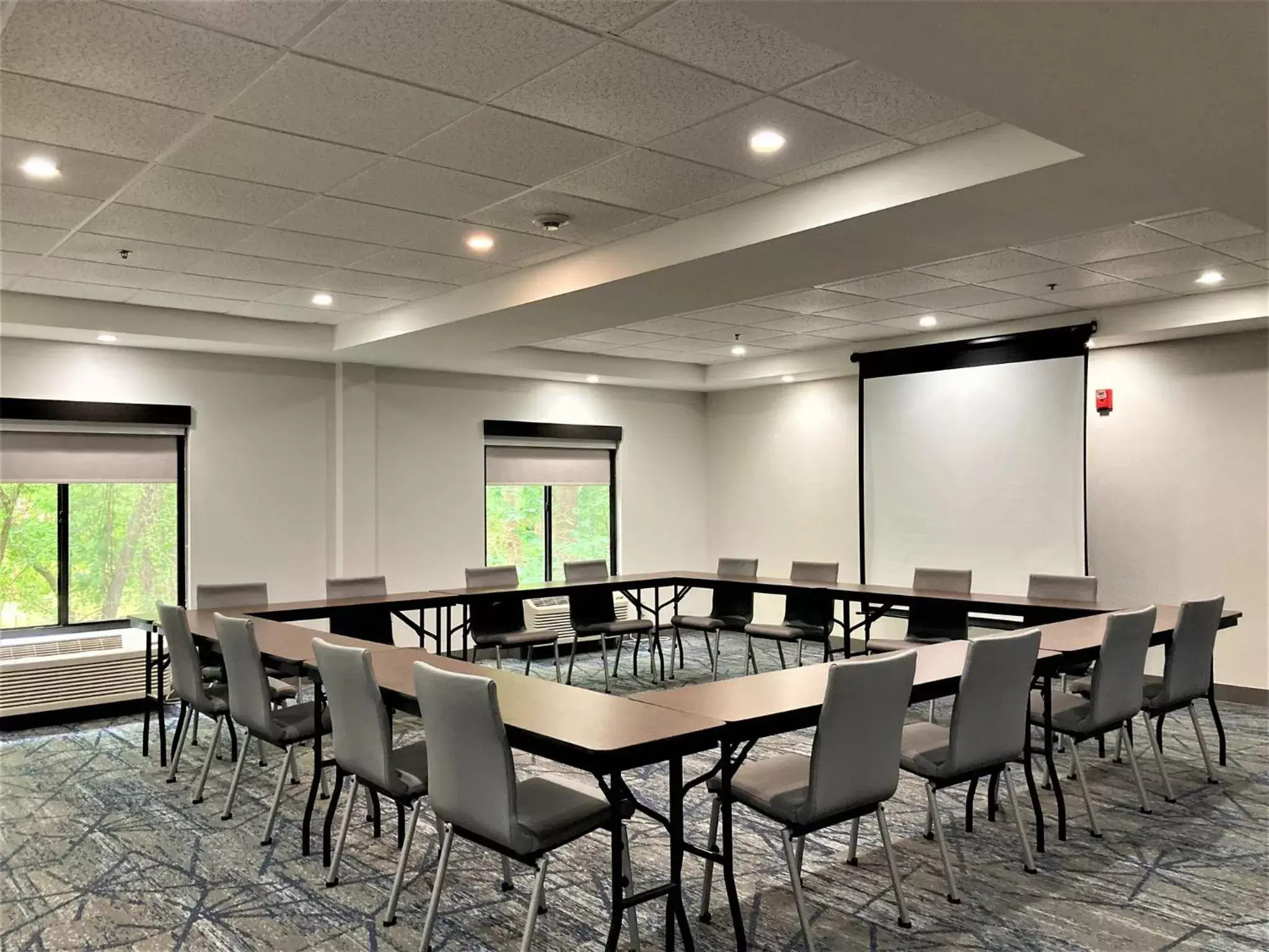 Meeting/conference room in Holiday Inn Express Apex - Raleigh, an IHG Hotel