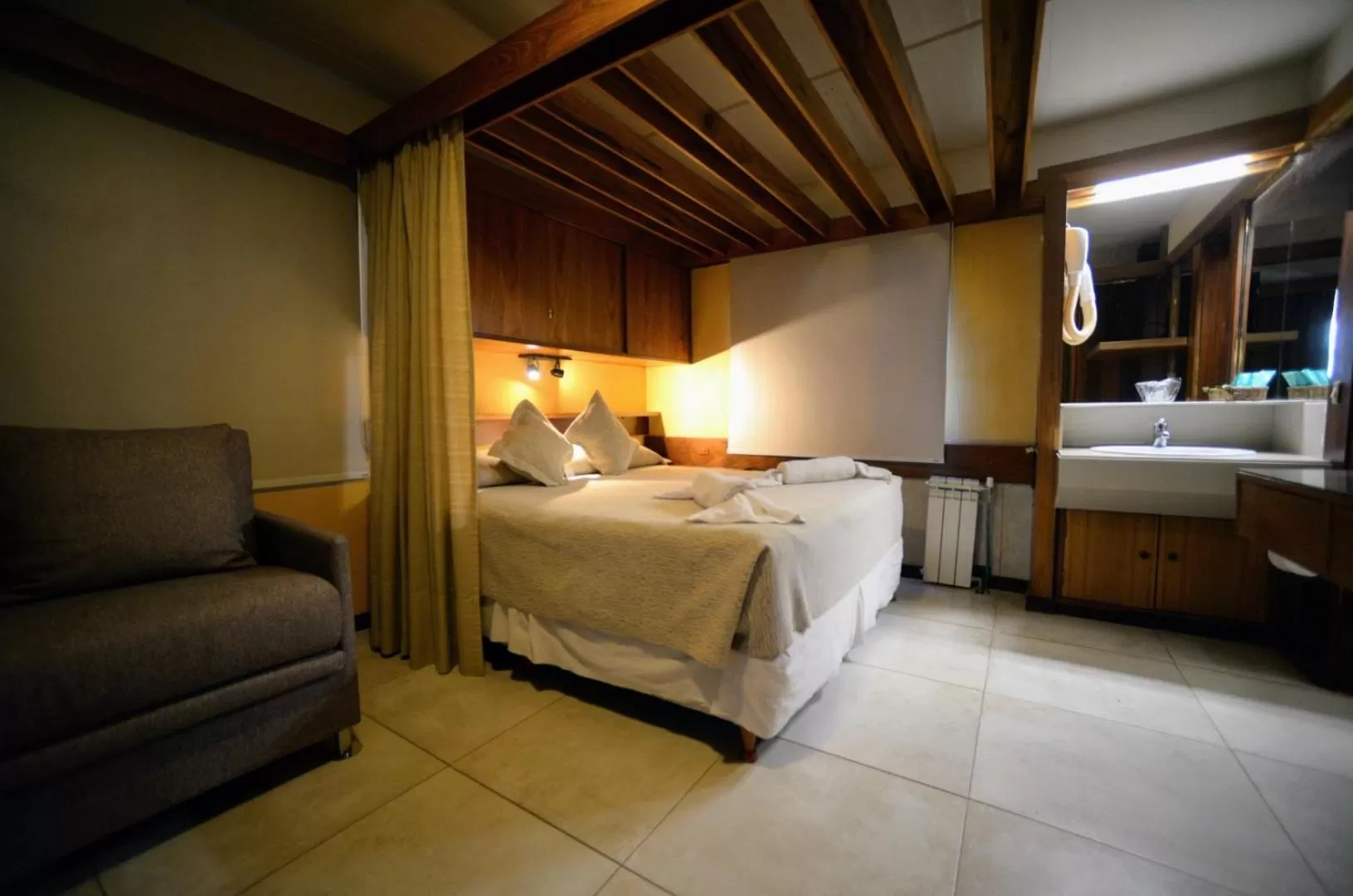 Bed in Hosteria Tequendama Classic & Resort
