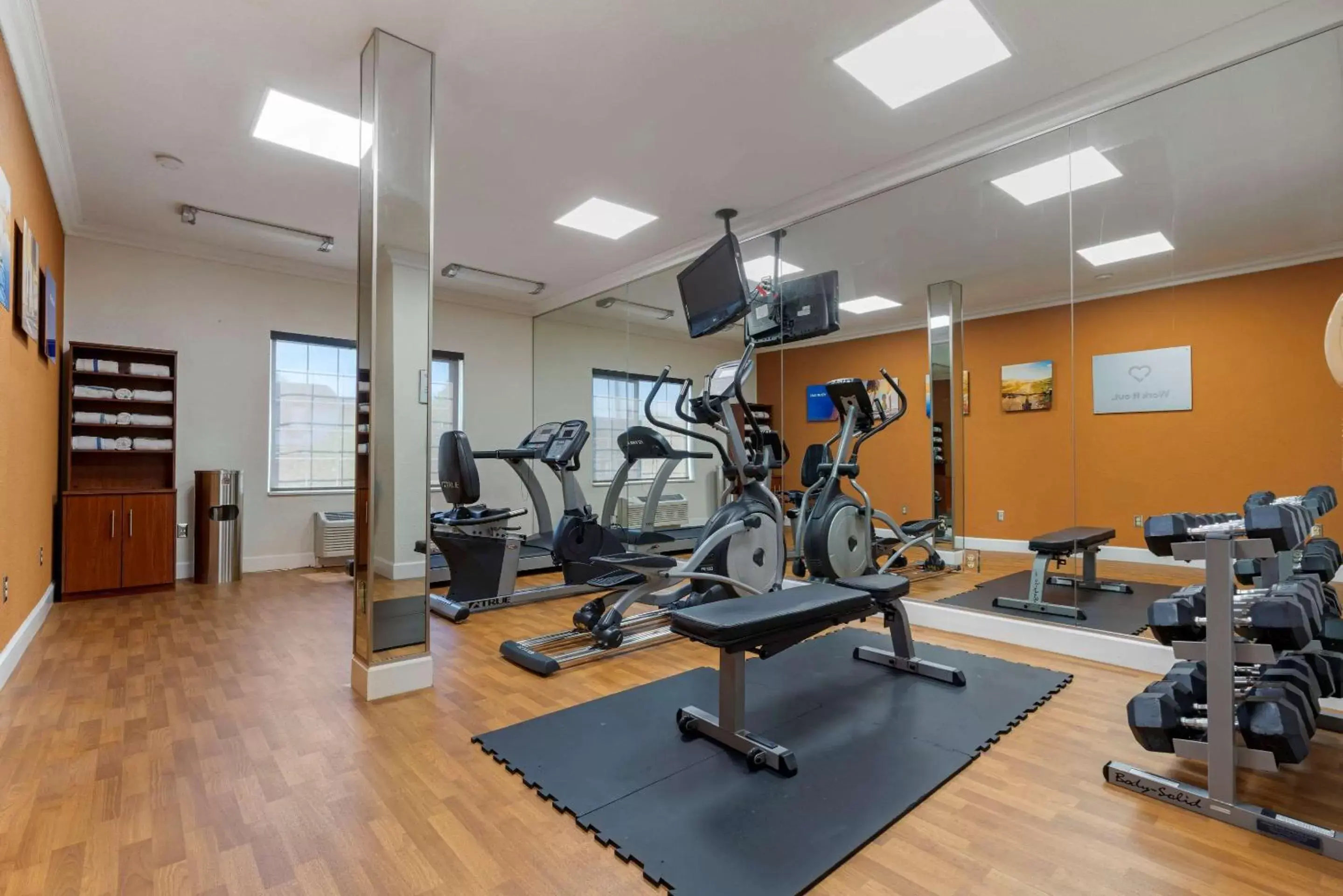 Activities, Fitness Center/Facilities in Comfort Suites Downtown Sacramento