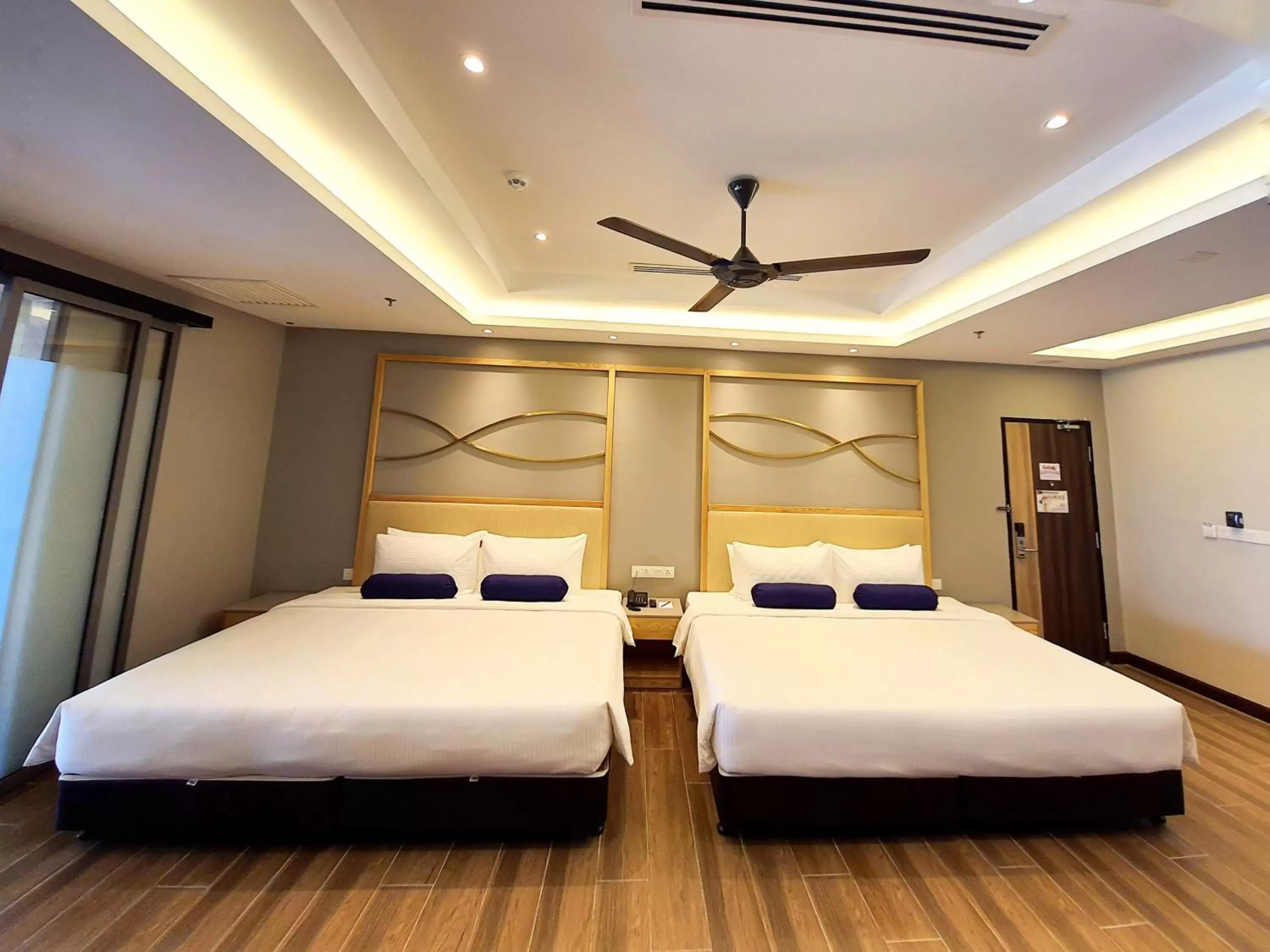 Bedroom, Bed in Pacific Regency Beach Resort, Port Dickson