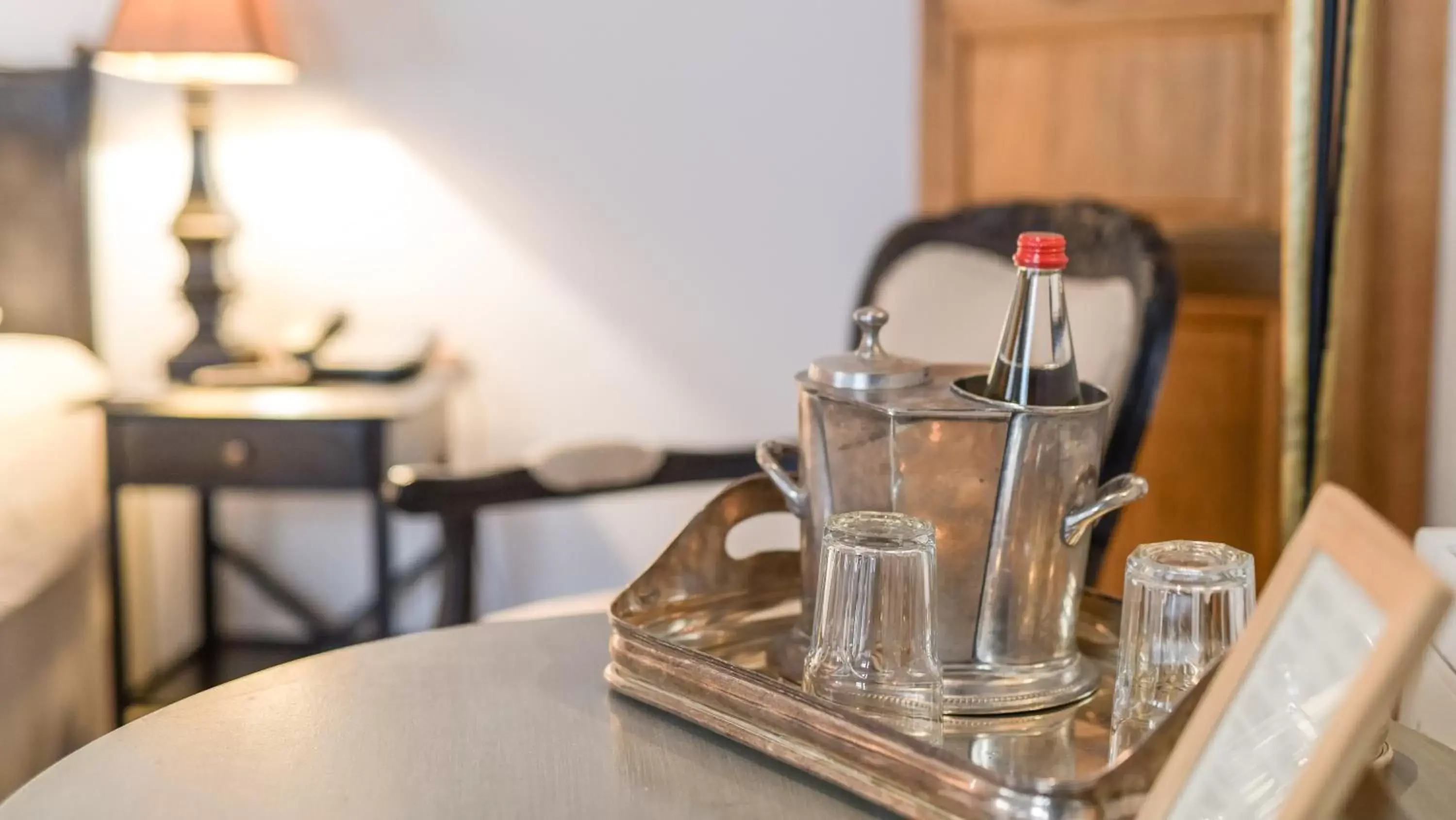 Coffee/tea facilities in Le Champ des Oiseaux & Spa