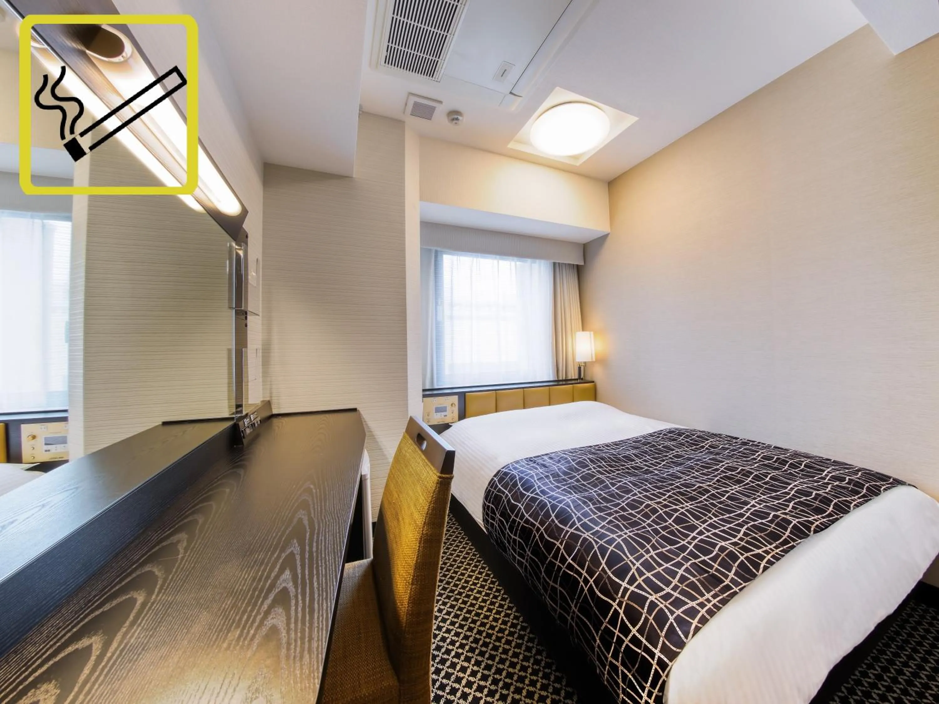 Photo of the whole room, Bed in APA Hotel Hiroshima Ekimae Ohashi