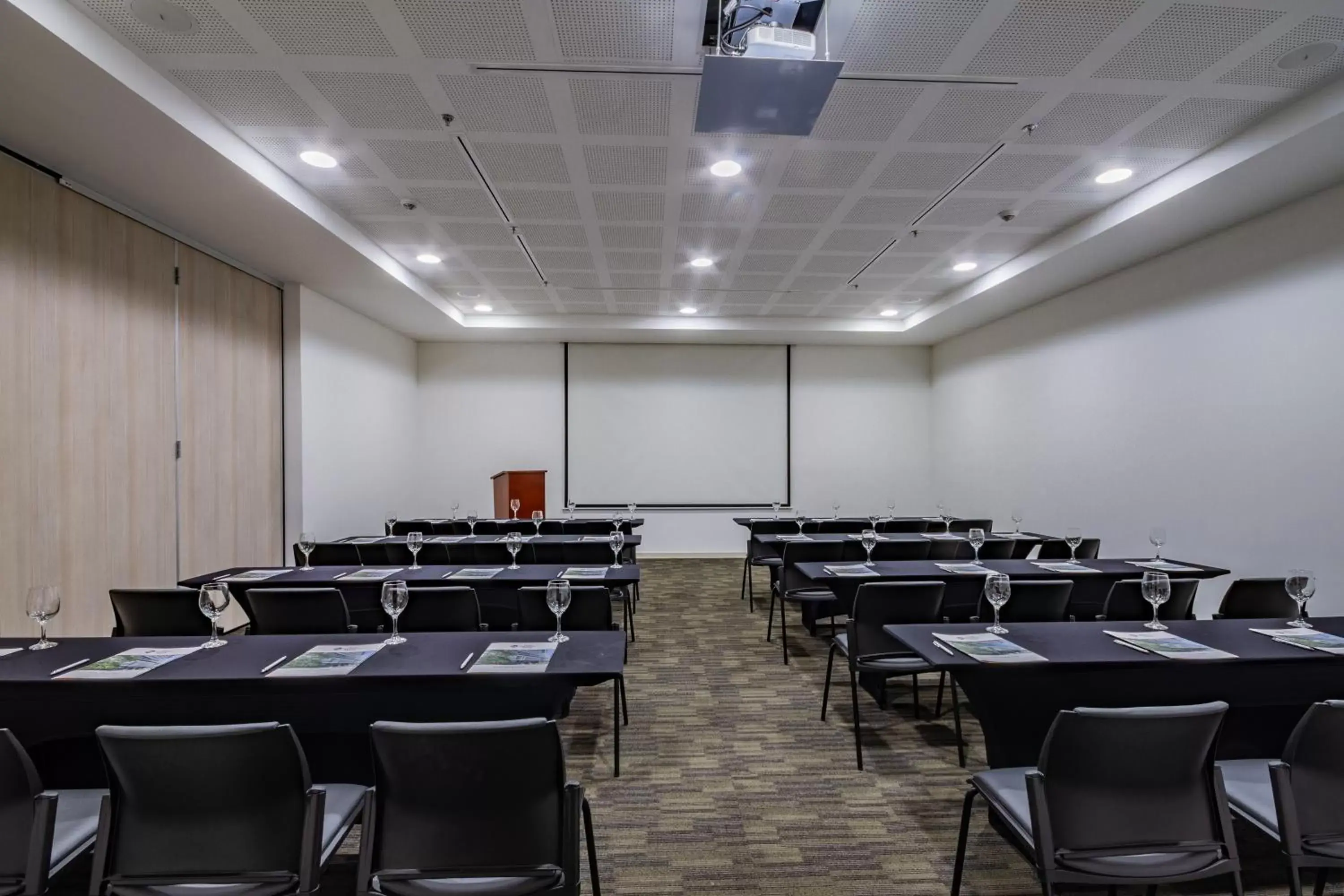 Meeting/conference room in Best Western Plus Santa Marta Hotel