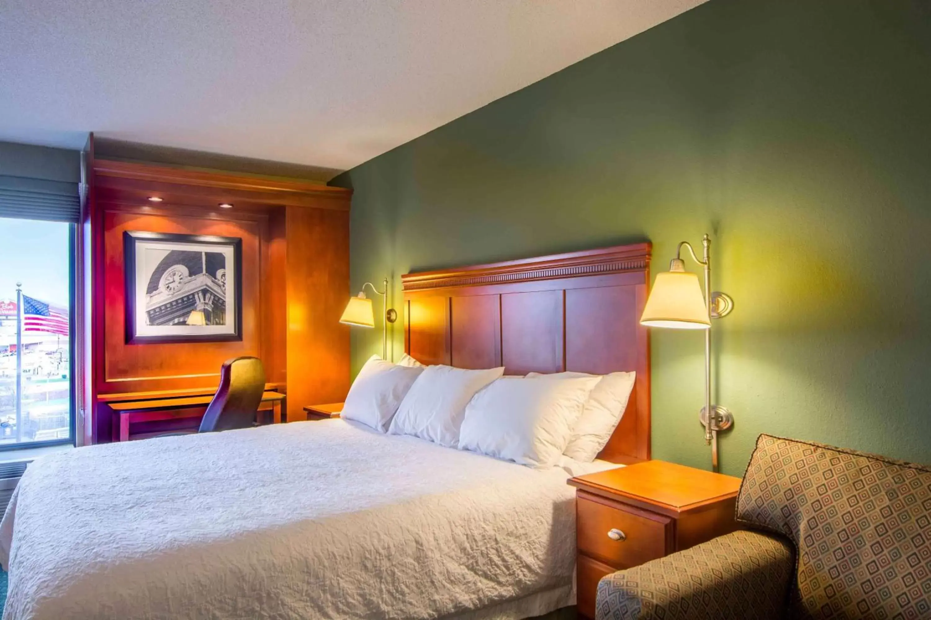Bed in Hampton Inn Washington