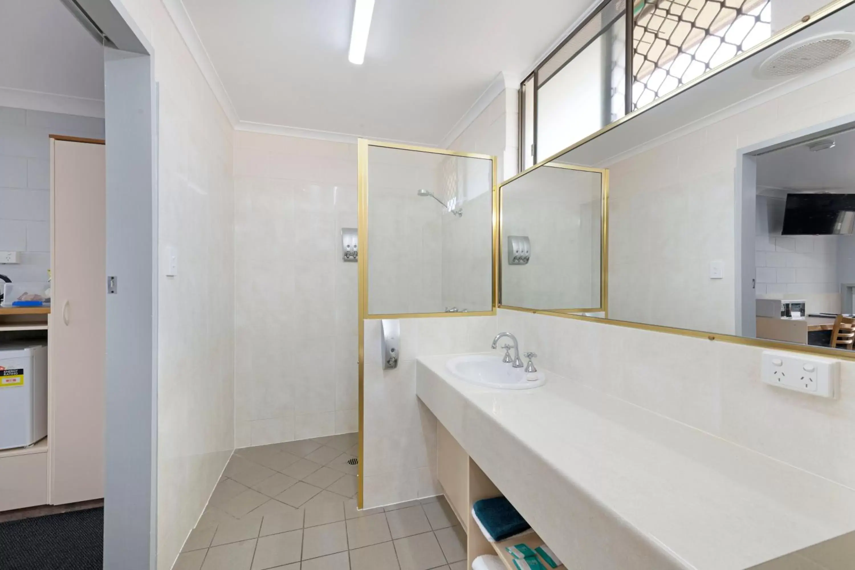 Bathroom in Best Western Bundaberg City Motor Inn