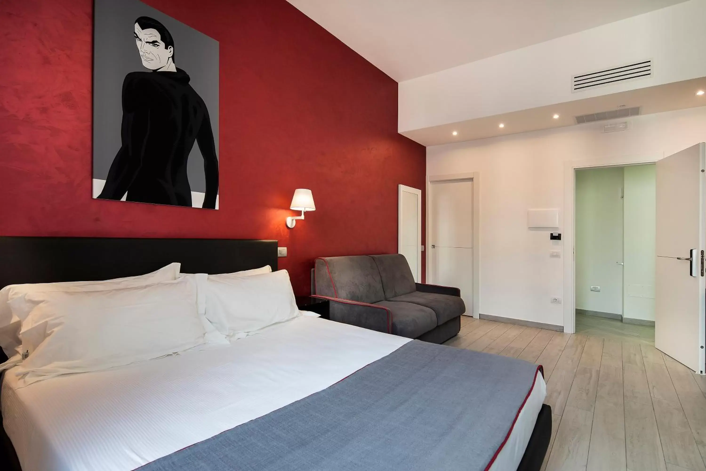 Bedroom, Bed in IstayinToledo Luxury Guest House