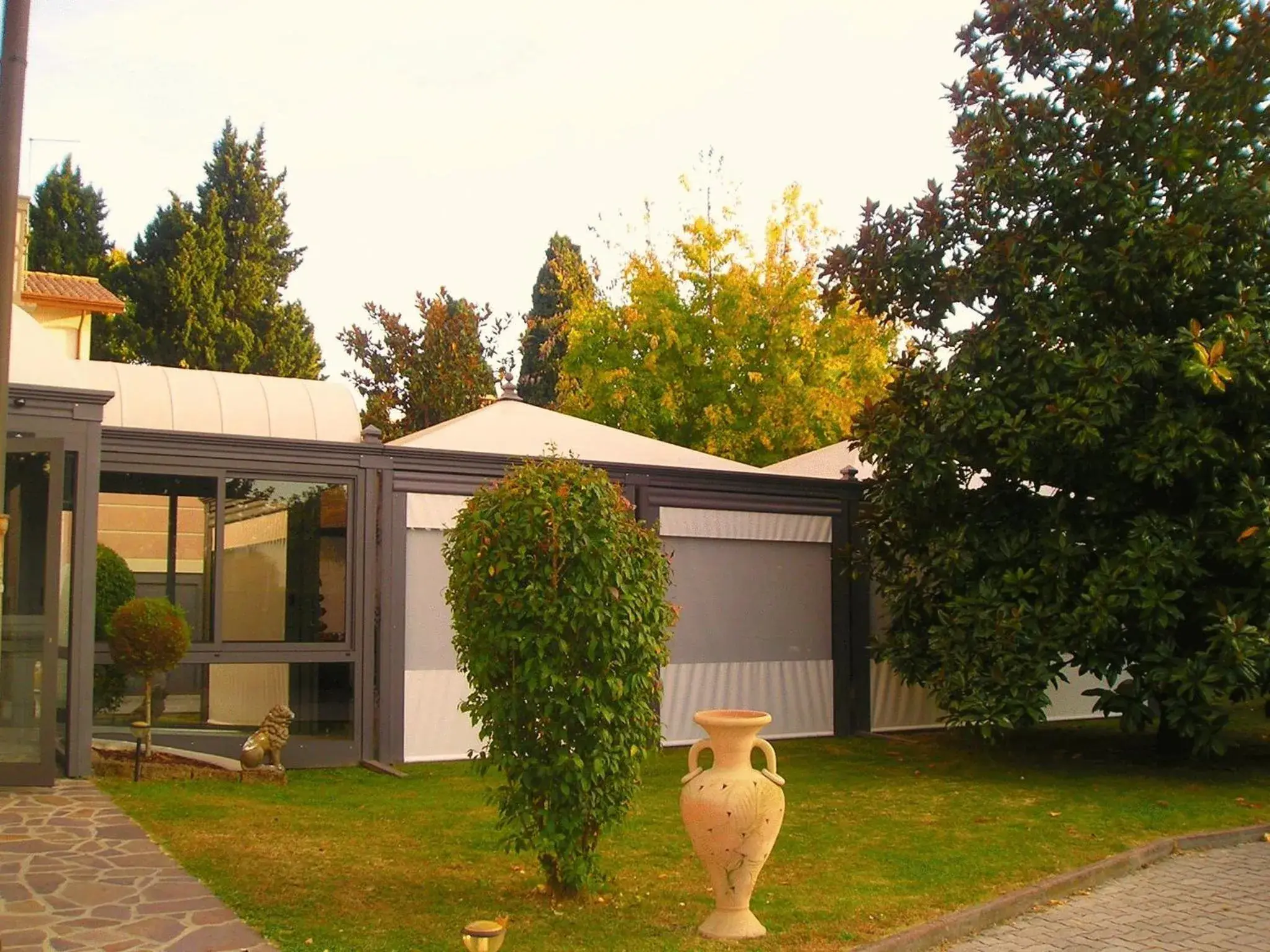 Garden in Park Hotel Villa Leon d'Oro