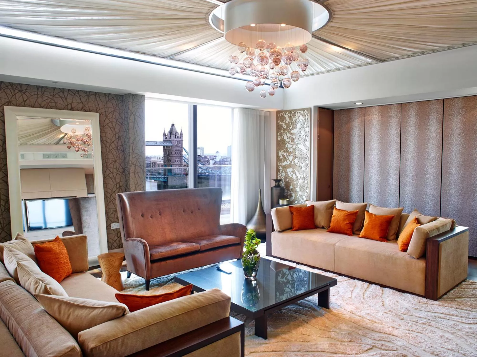 Living room in Cheval Three Quays at The Tower of London