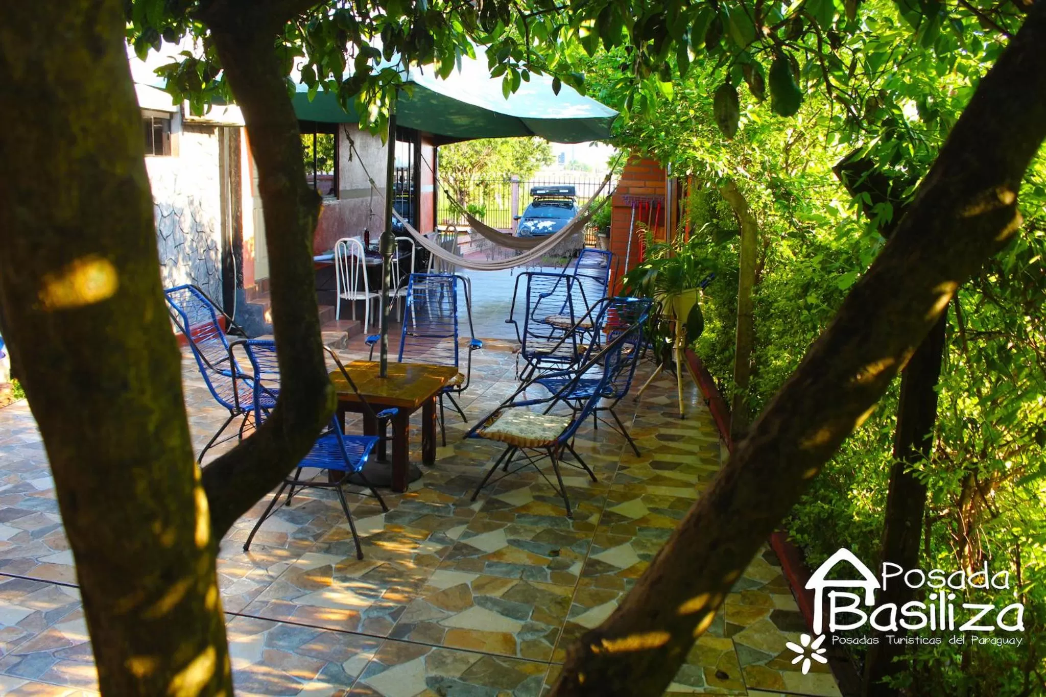 Posada Basiliza, Encarnación PY
