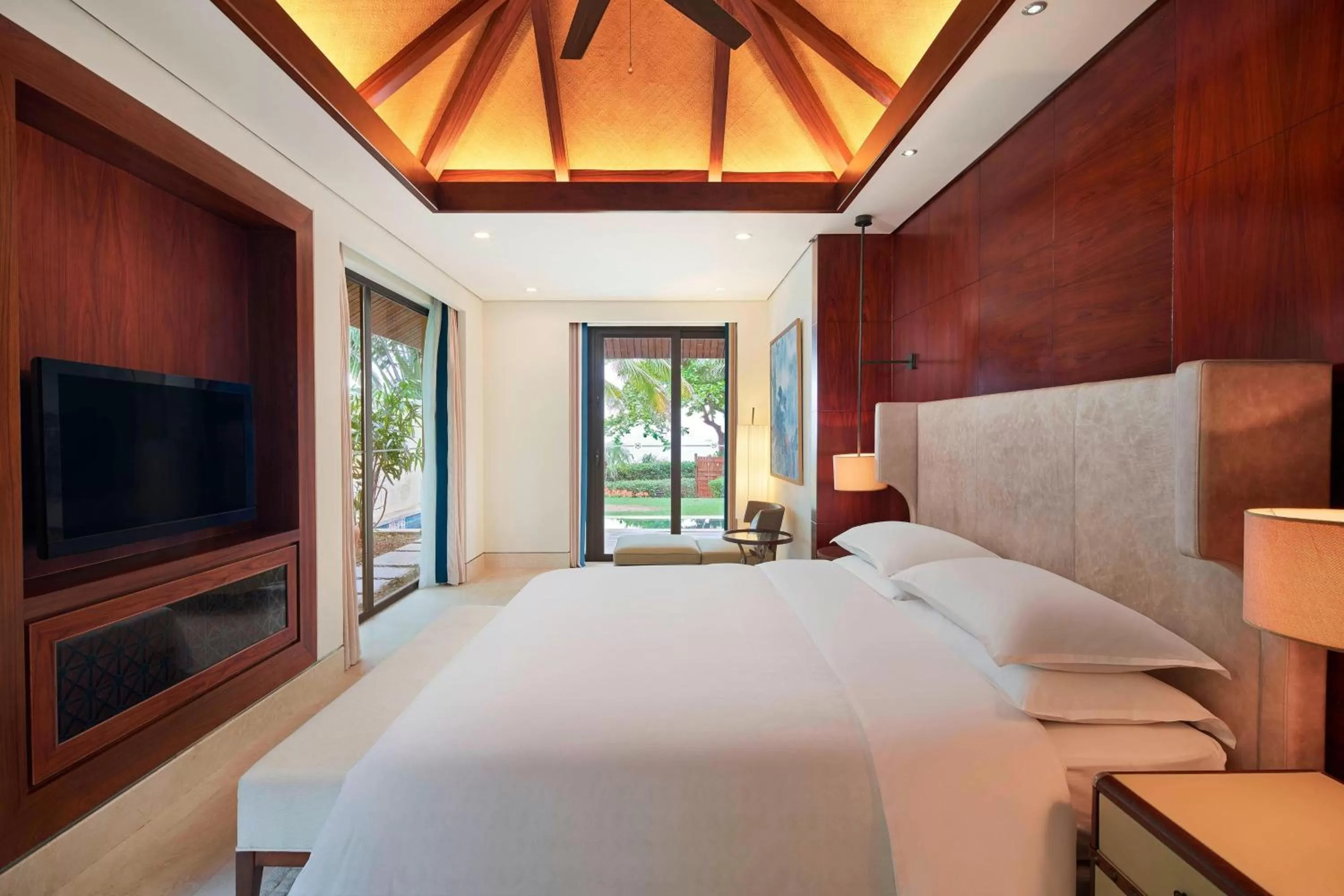 Other, Bed in Sheraton Sanya Yalong Bay Resort