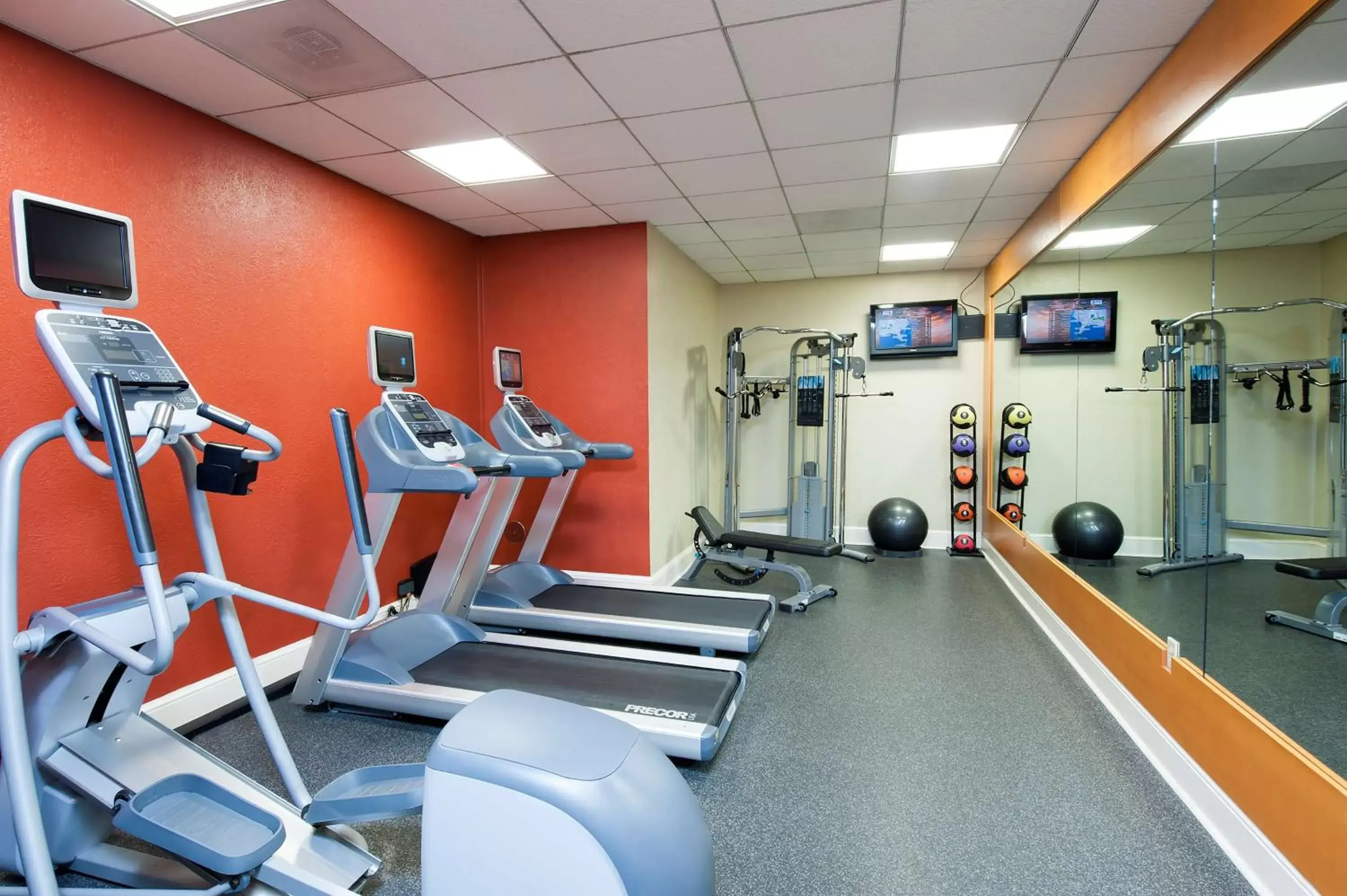 Fitness centre/facilities, Fitness Center/Facilities in Hilton Garden Inn West Lafayette Wabash Landing