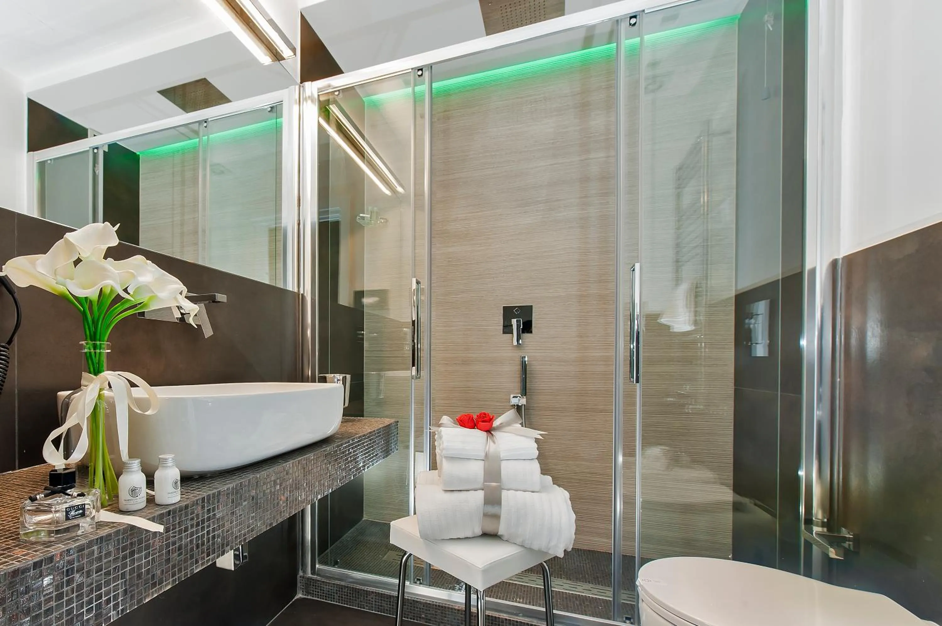 Bathroom in Vatican Style