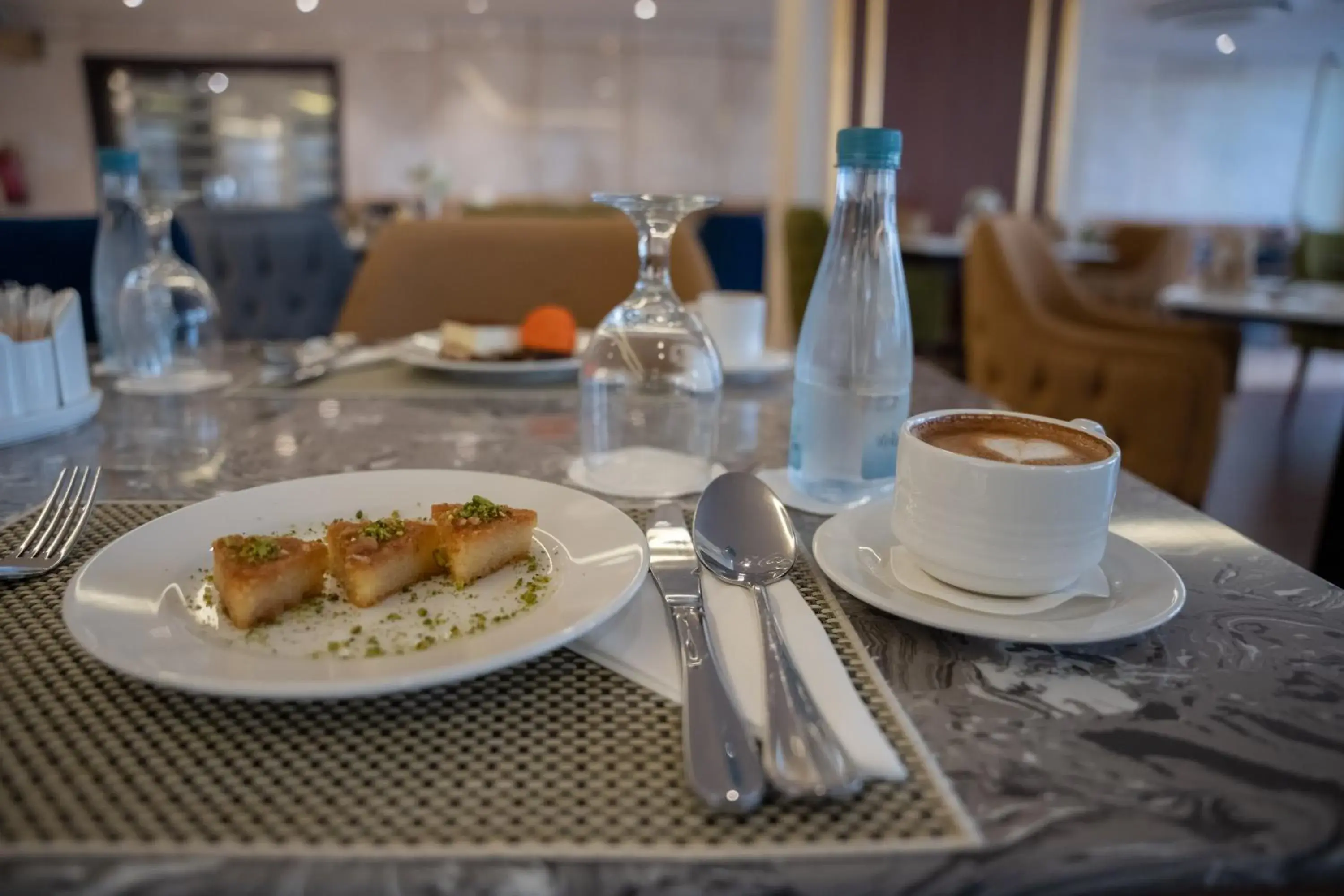 Restaurant/places to eat in Address Al Hamra Hotel