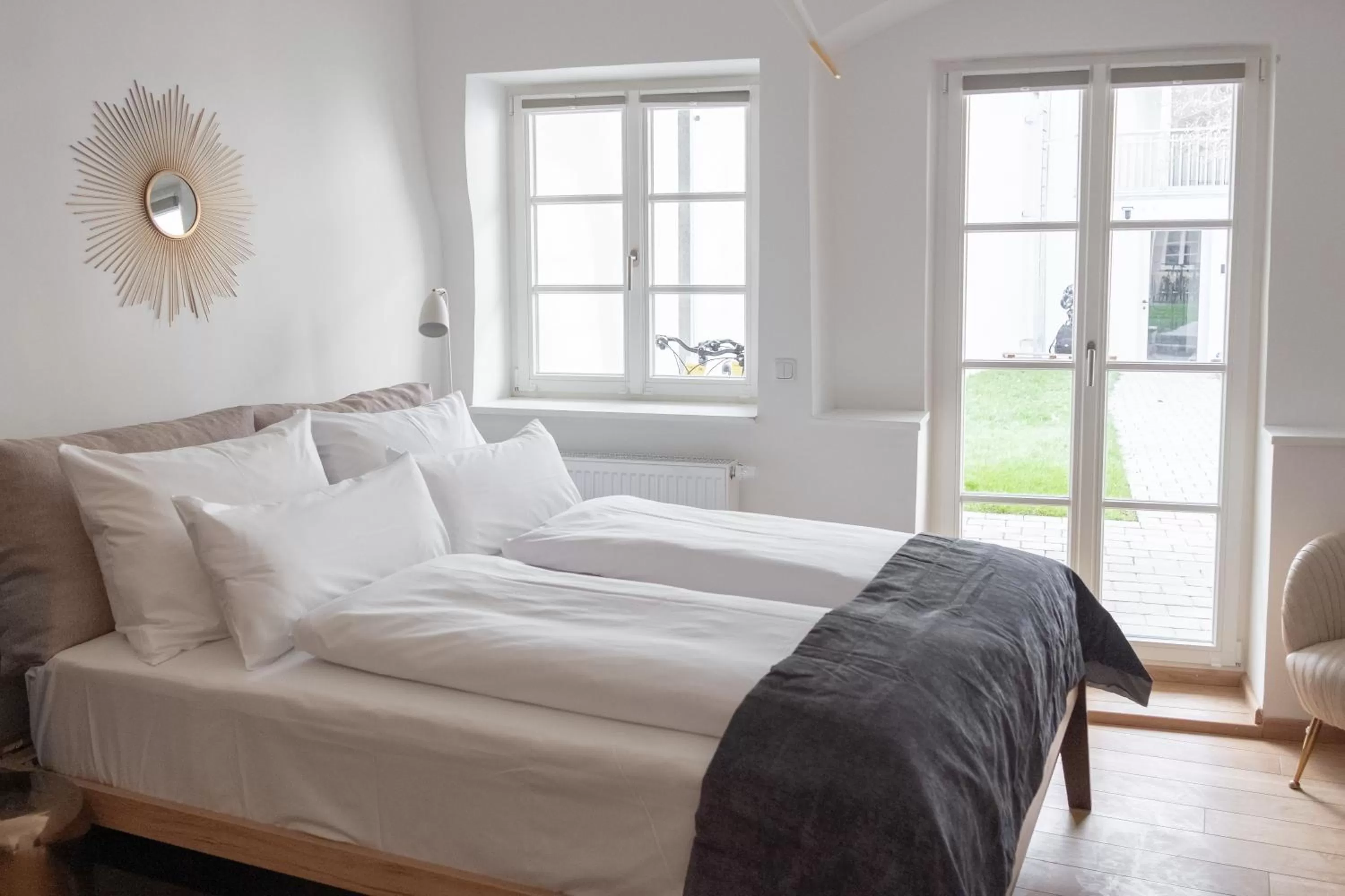 Bedroom, Bed in ANA Living Augsburg City Center by Arthotel ANA - Self-Service-Hotel