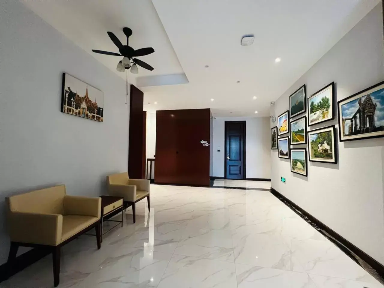 Living room in V V Hotel Battambang Living room in V V Hotel Battambang