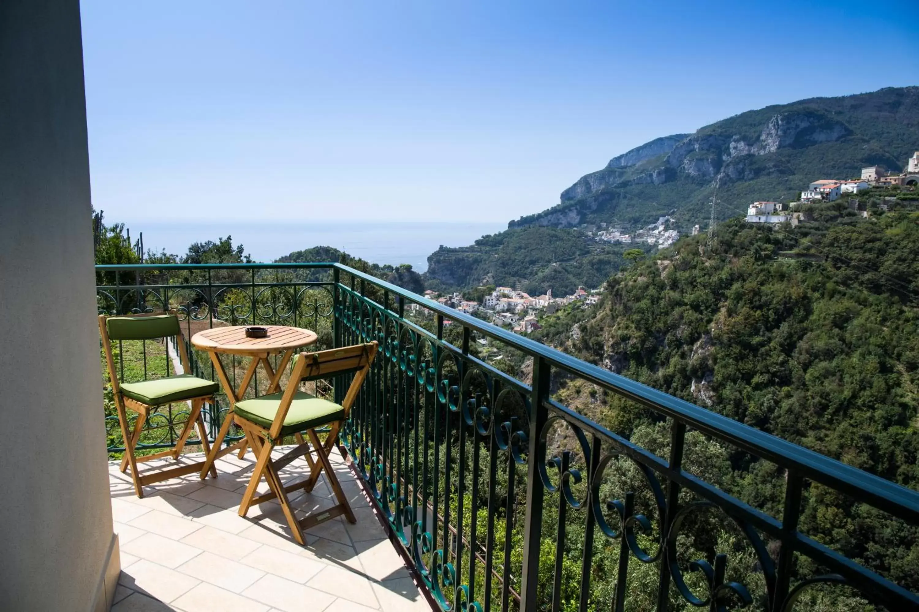 Mountain view, Balcony/Terrace in Nonno Francesco B&B