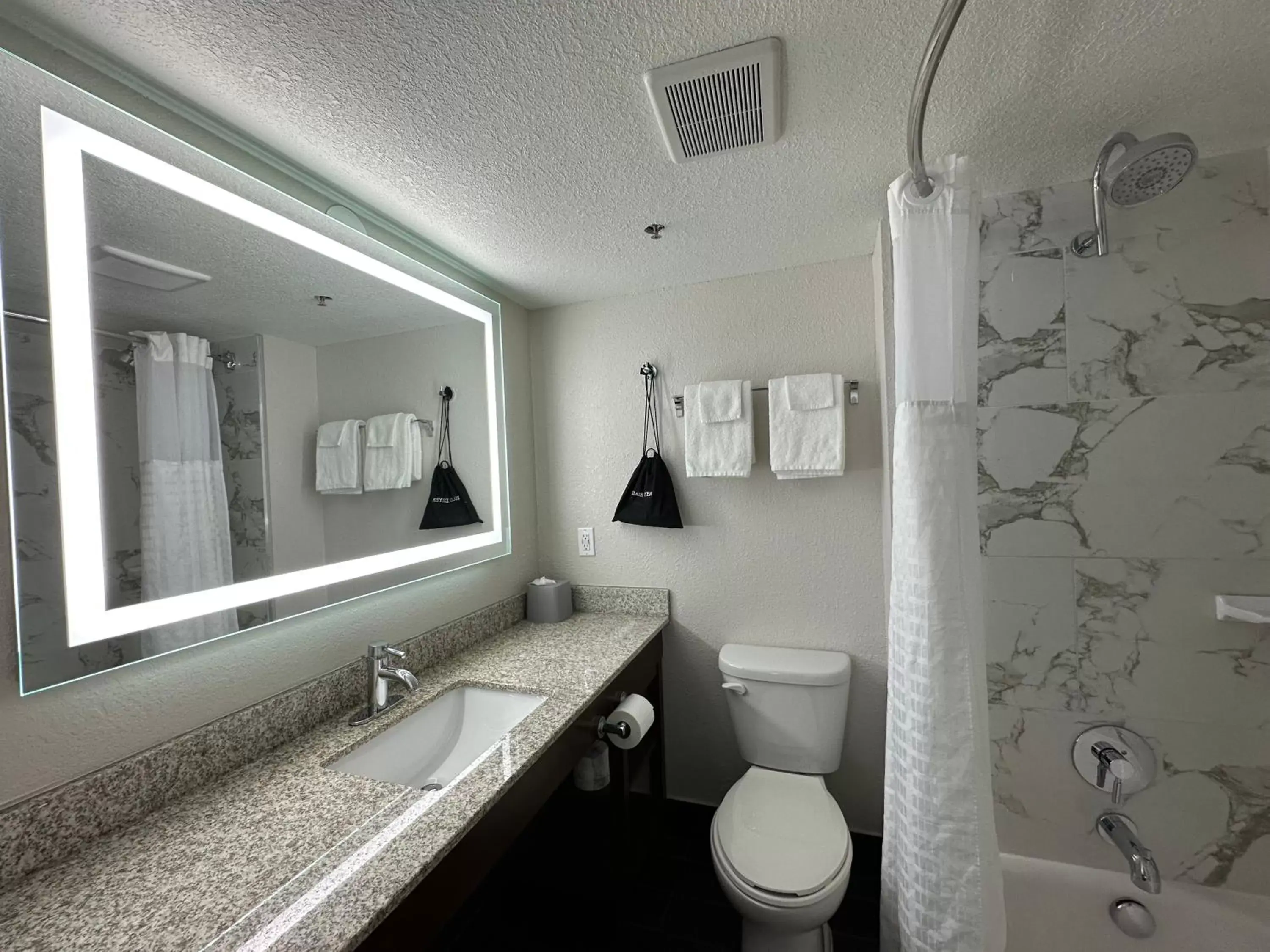 Standard Queen Room with Two Queen Beds in Eden Prairie Hotel