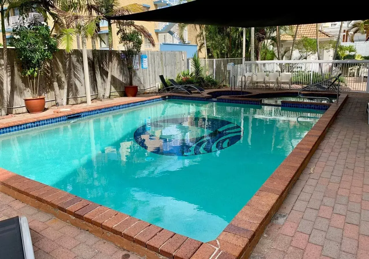 Swimming Pool in Outrigger Burleigh