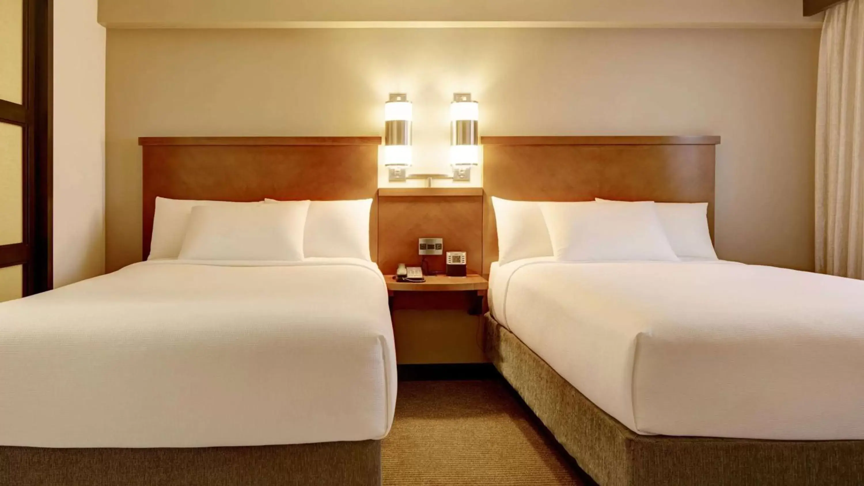 Bedroom, Bed in Sonesta Select Austin North Central