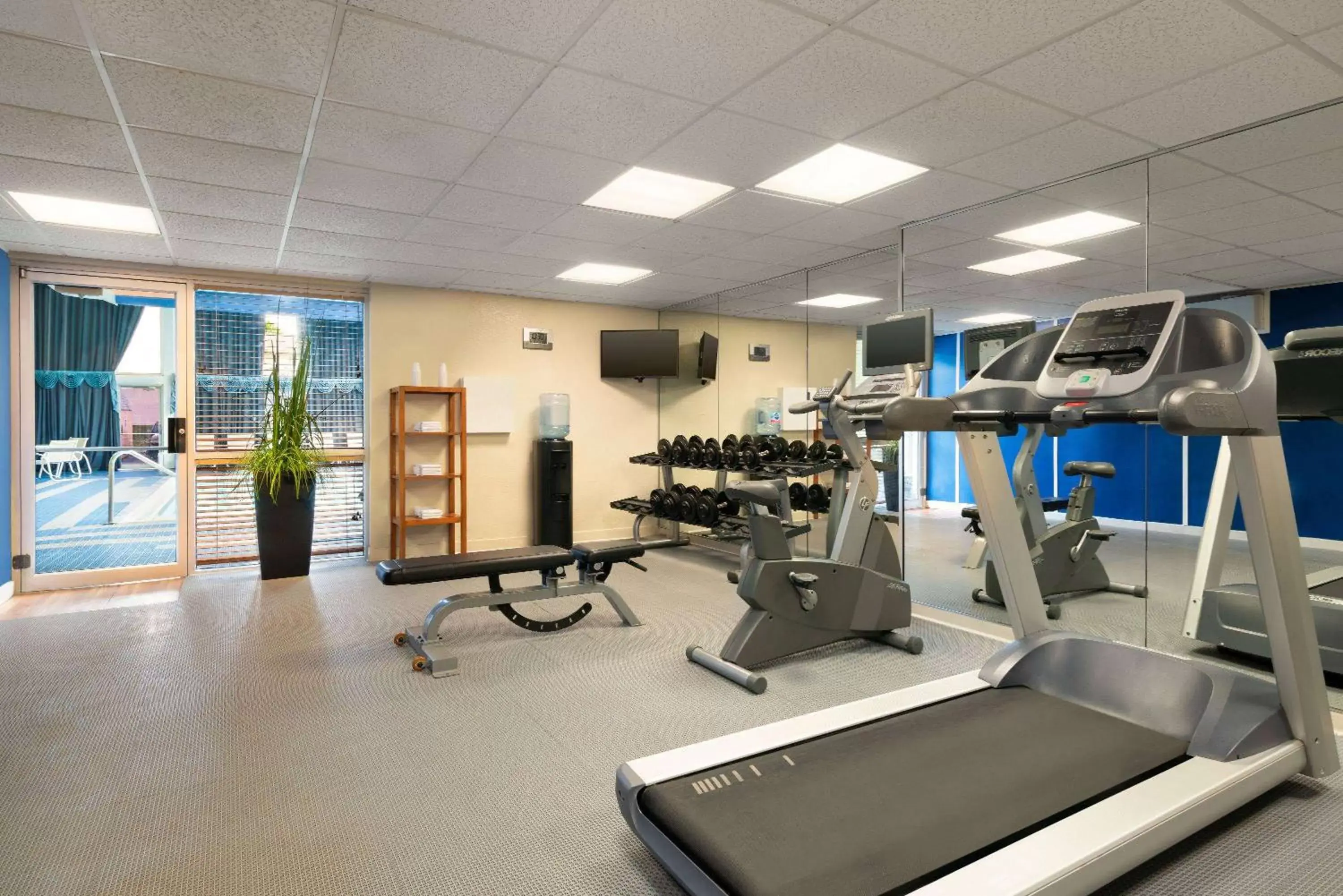 Fitness Center/Facilities in Days Hotel by Wyndham Allentown Airport / Lehigh Valley