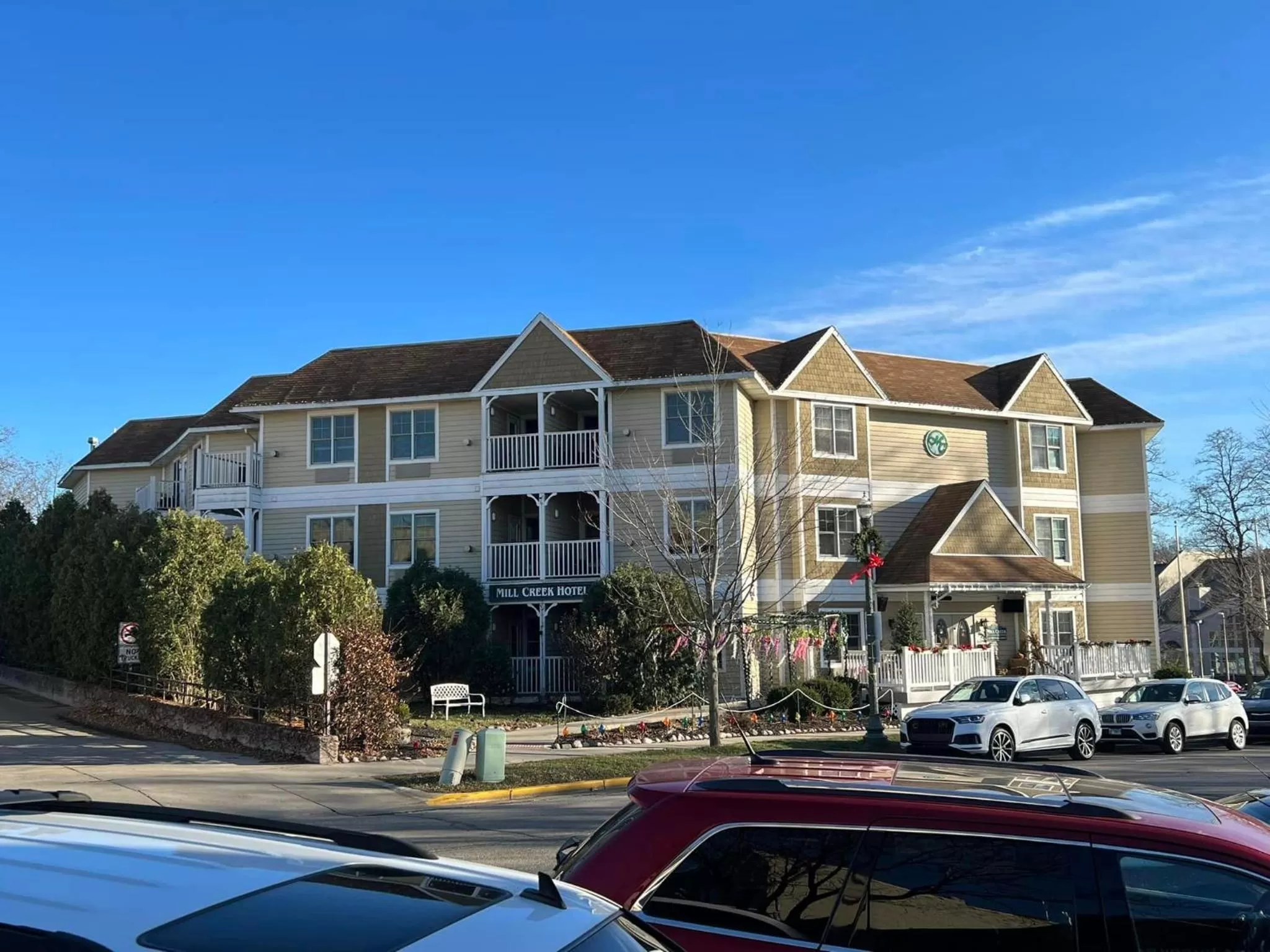 Property Building in Mill Creek Hotel