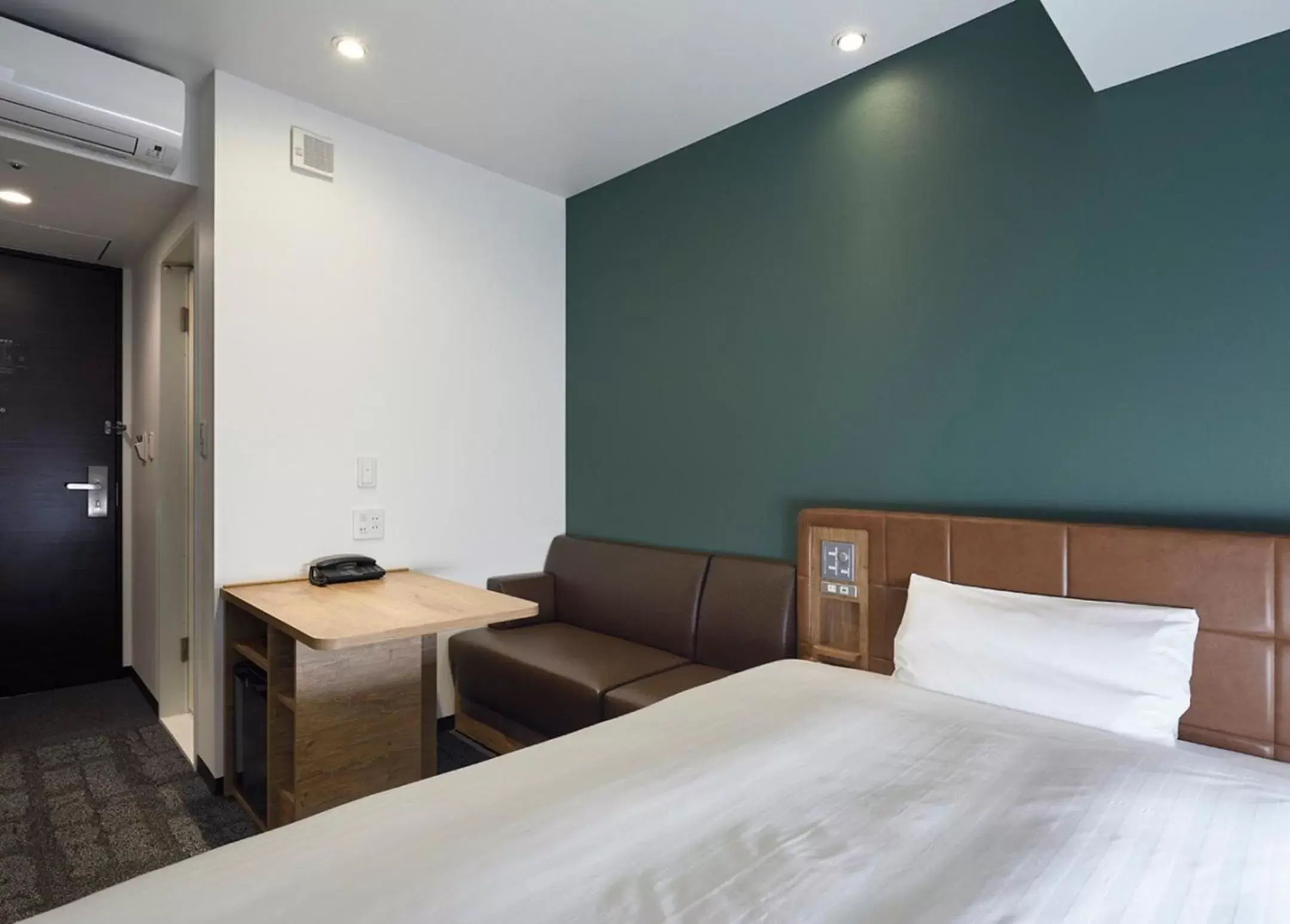 Bedroom, Bed in Via Inn Shinsaibashi