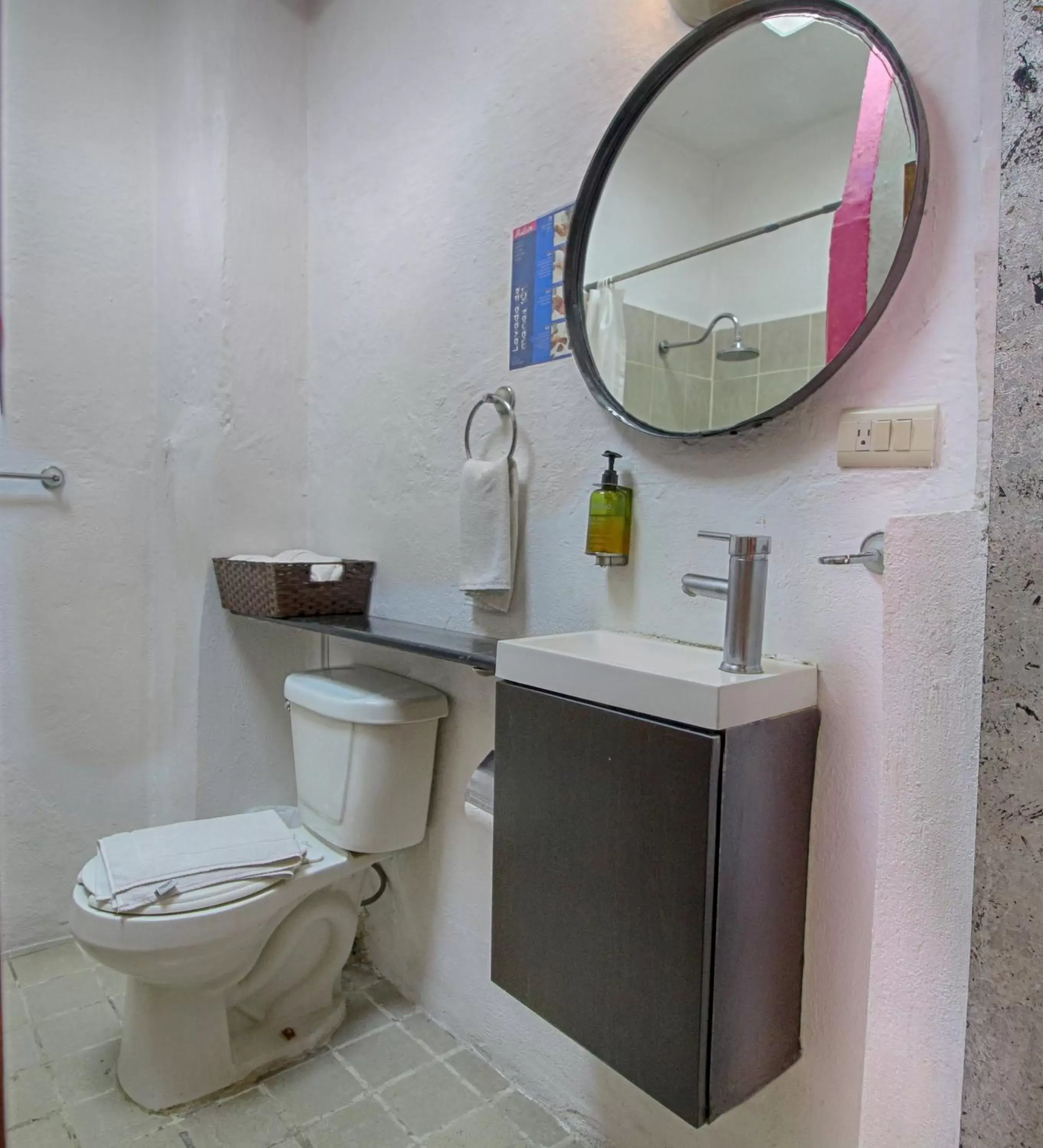 Bathroom in Hotel Punto 79