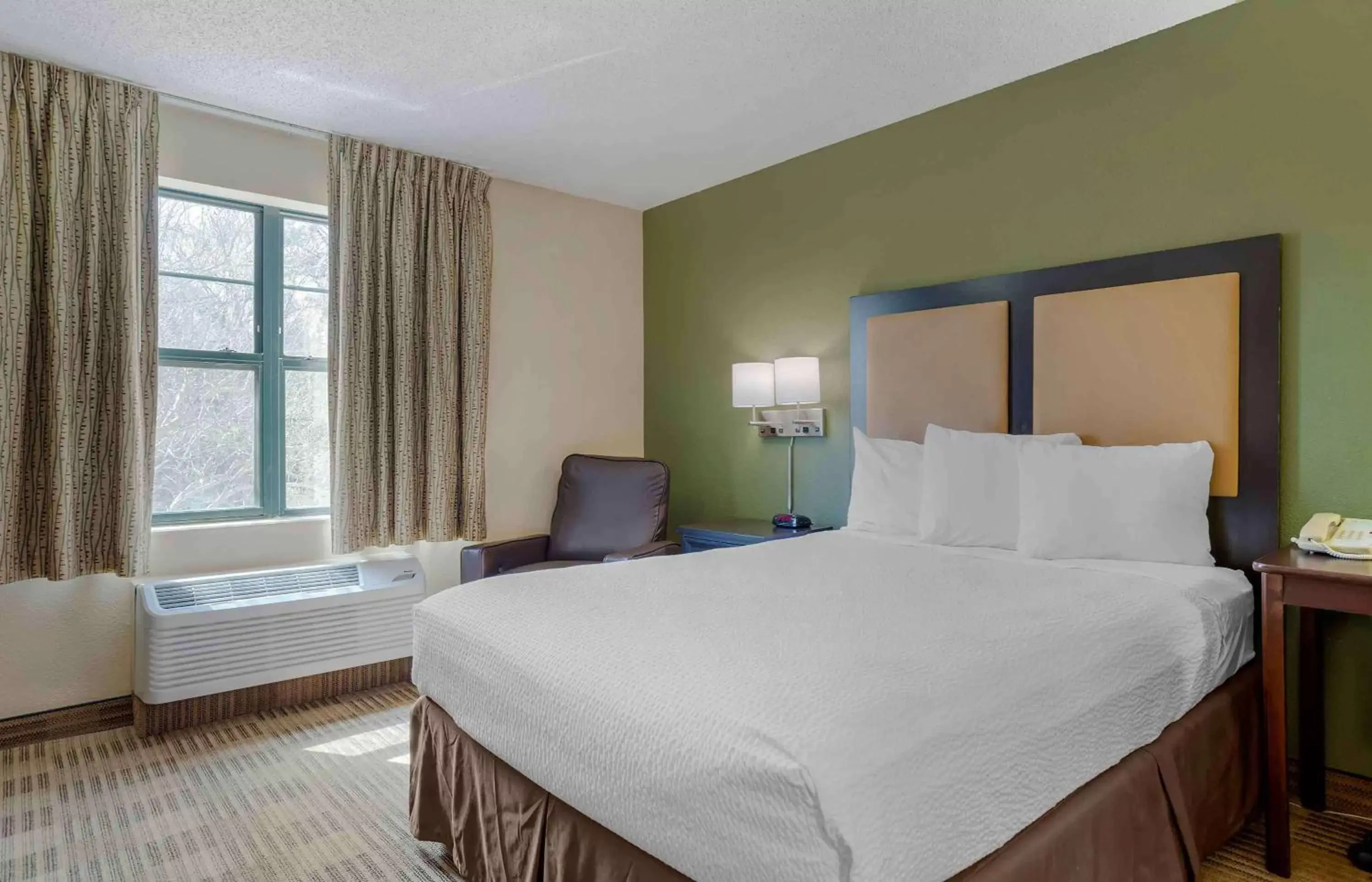 Bedroom, Bed in Extended Stay America Suites - Houston - I-10 West - CityCentre
