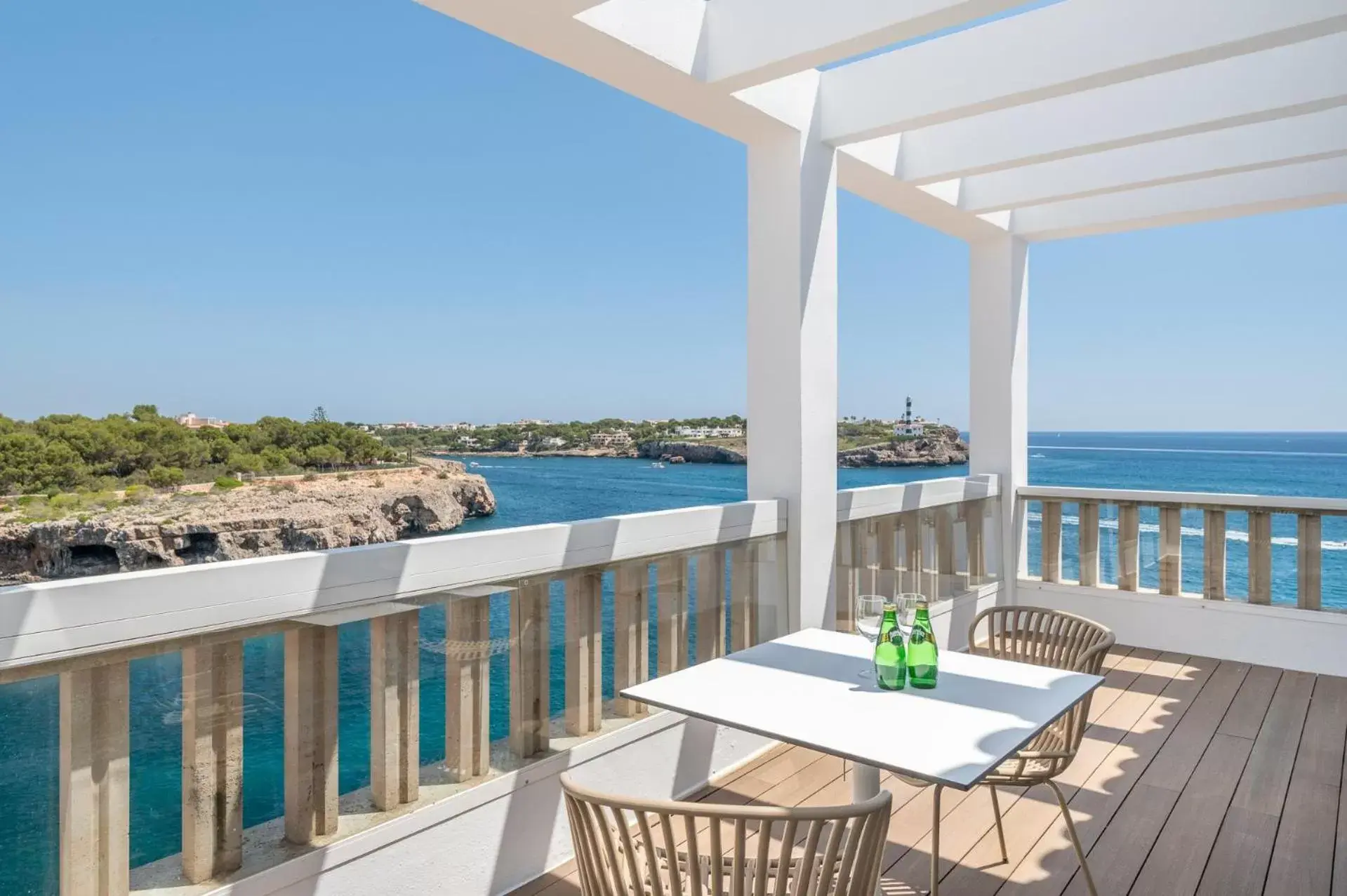 Day, Sea View in Orange Colom - Seaside Apartments