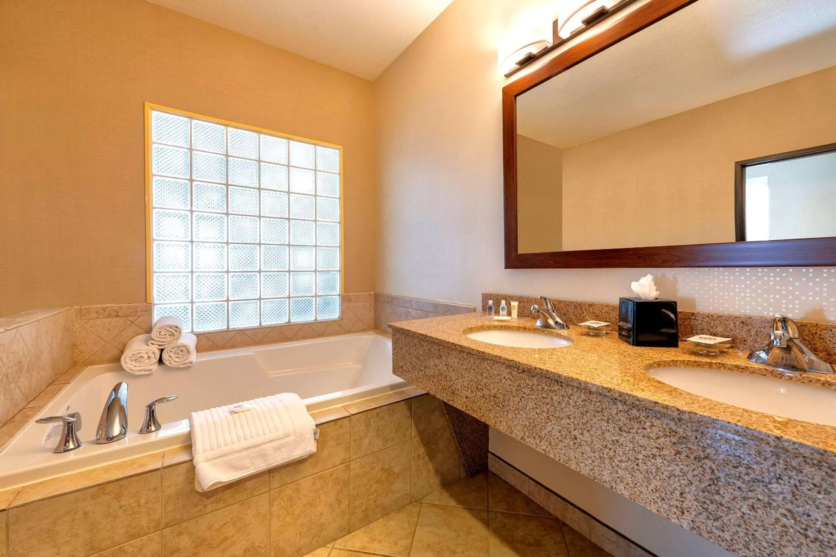 Bedroom in Comfort Suites Goodyear-West Phoenix