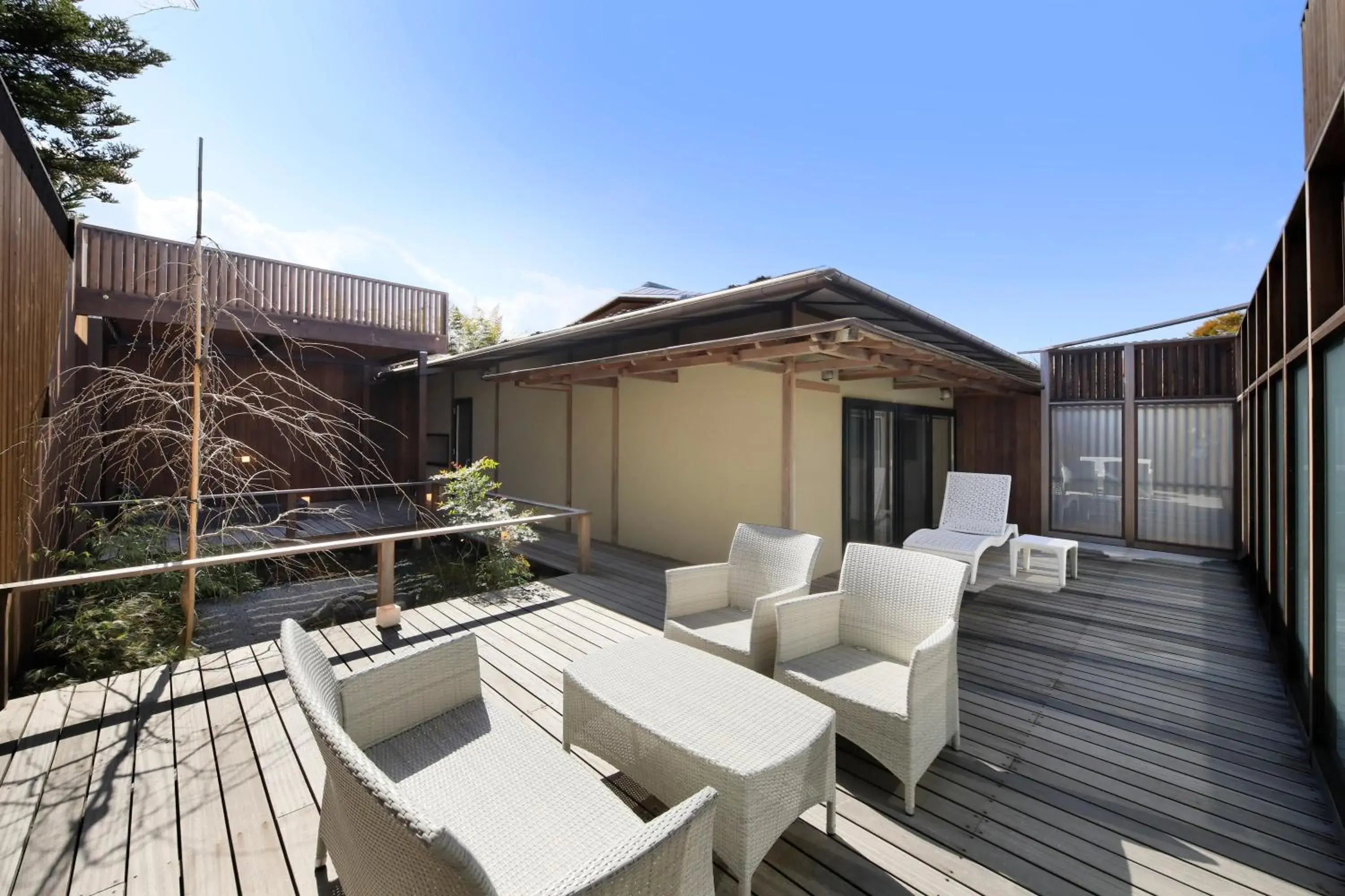 Balcony/Terrace in Fuji Onsenji Yumedono