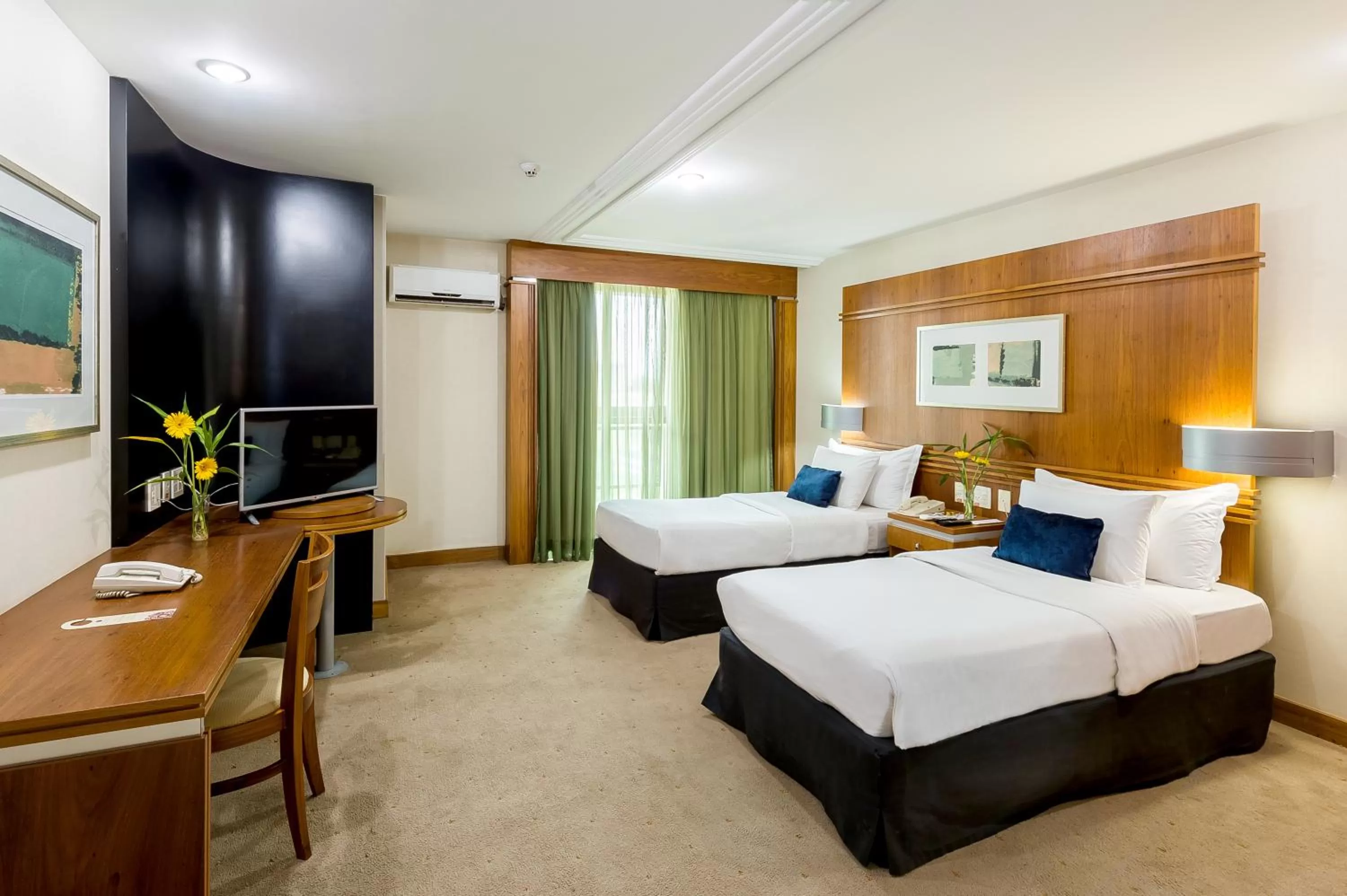 Photo of the whole room, Bed in Grand Mercure Brasilia Eixo Monumental