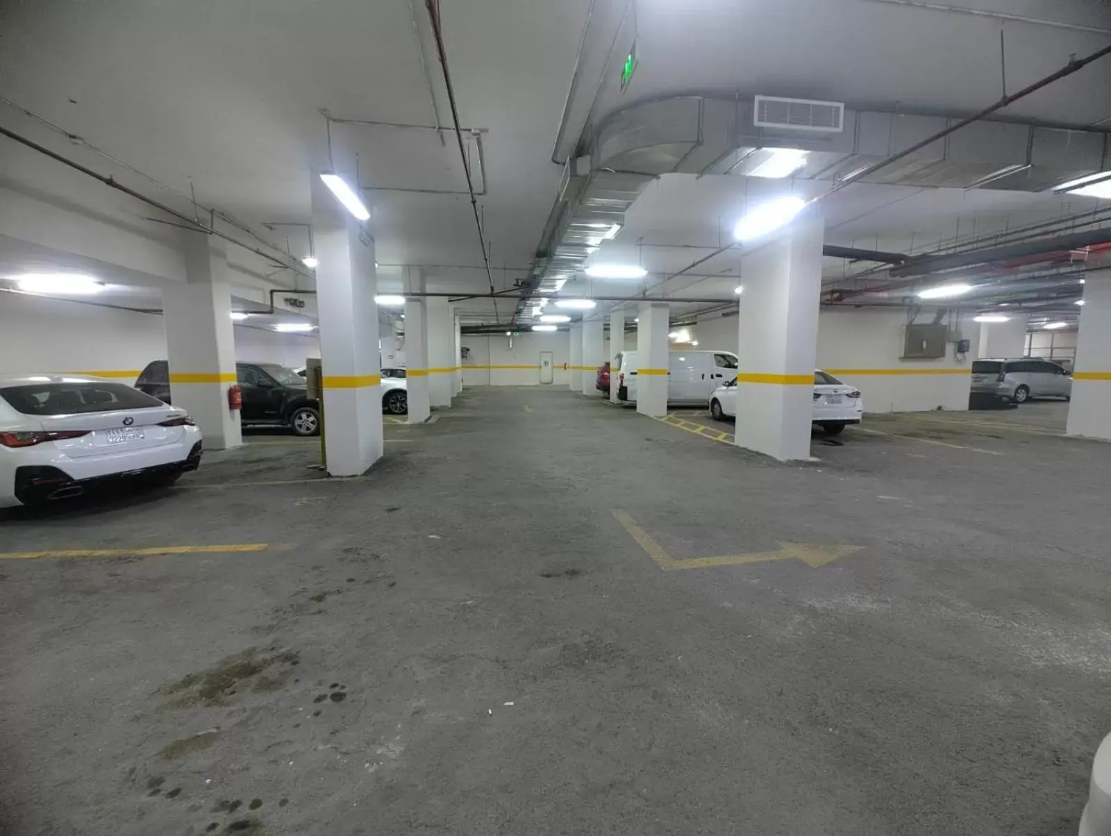 Parking in MANAZEL Al DIAFA SERVICED APARTMENTS